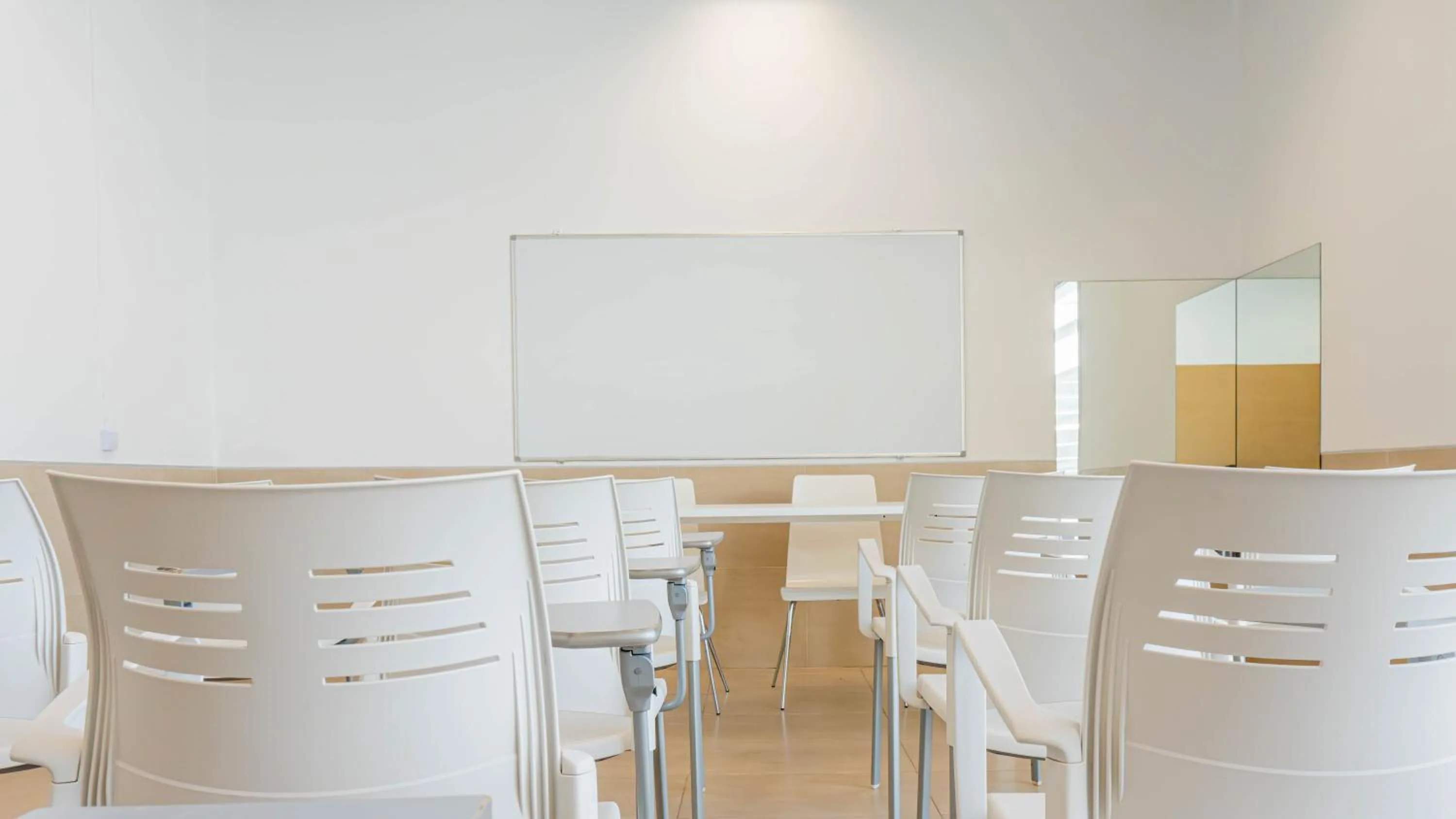 Seating area in Albergue Las Salinas