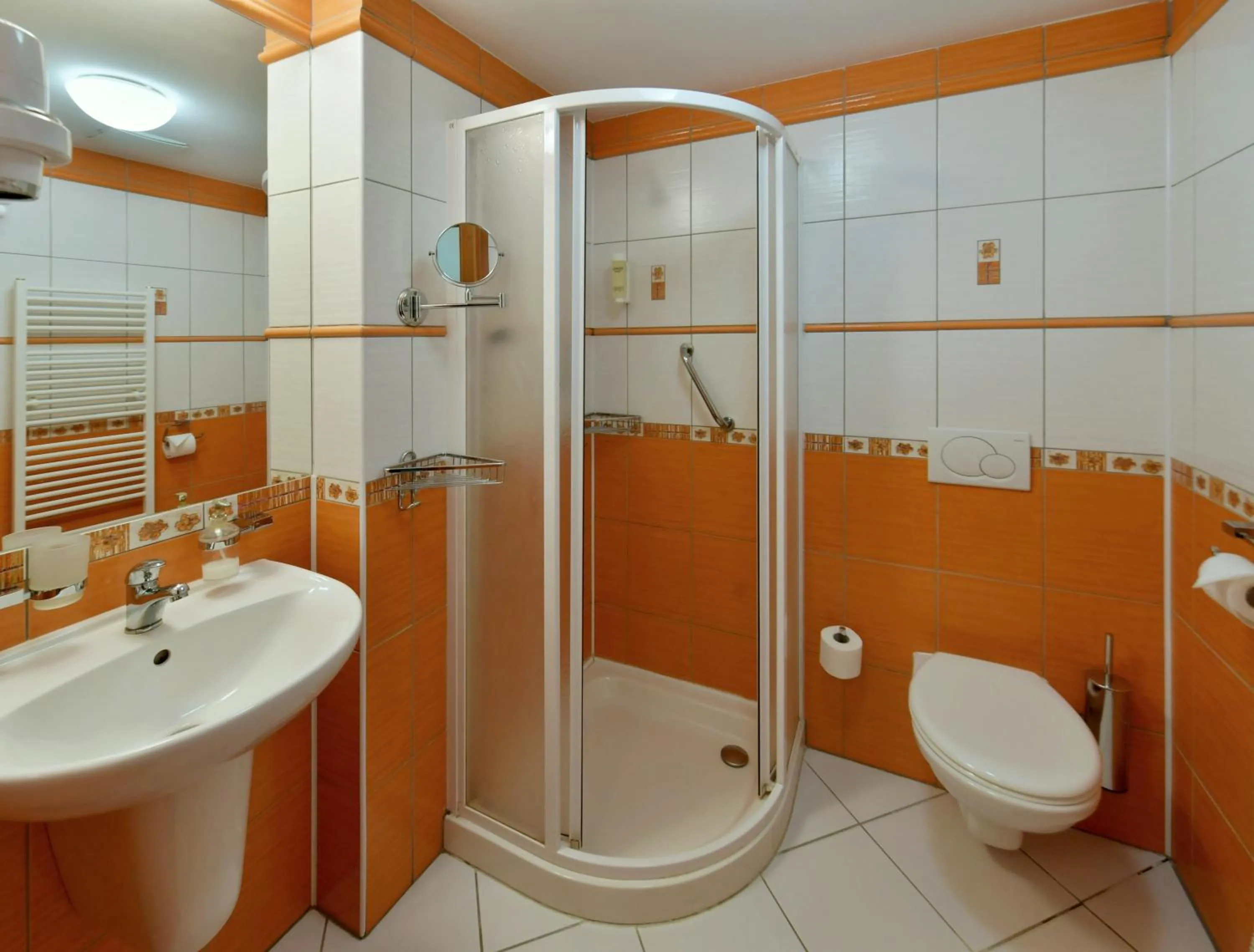 Shower in Spa Resort Libverda - Hotel Lesní Zátiší