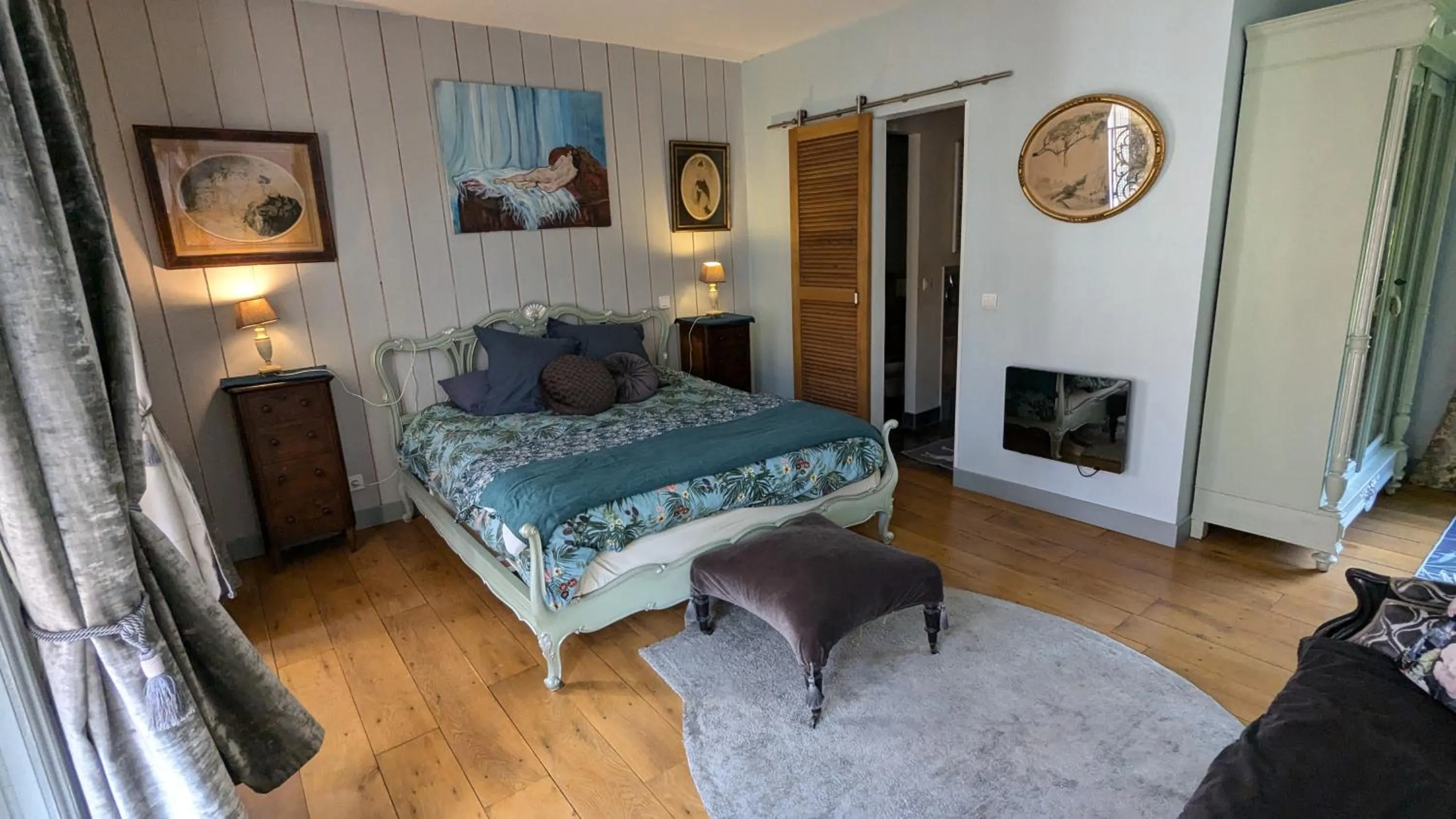 Bed in Chambre d'Hôtes La Grenade Bleue