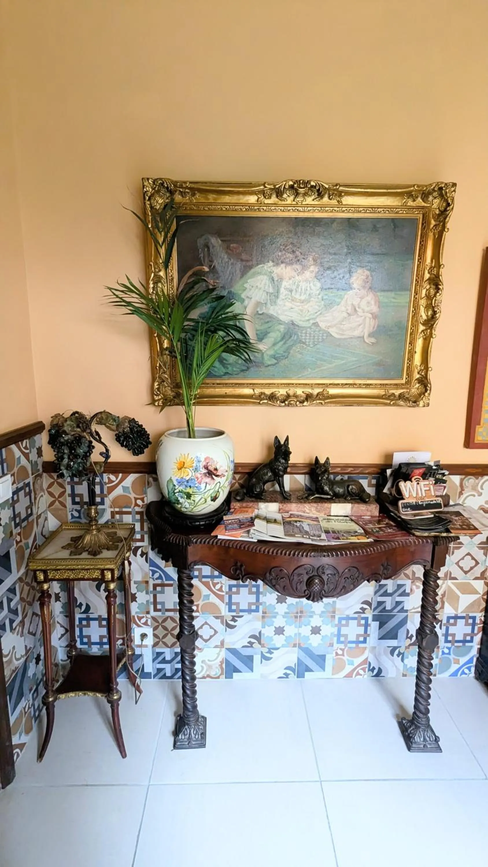 Property building in Chambre d'Hôtes La Grenade Bleue