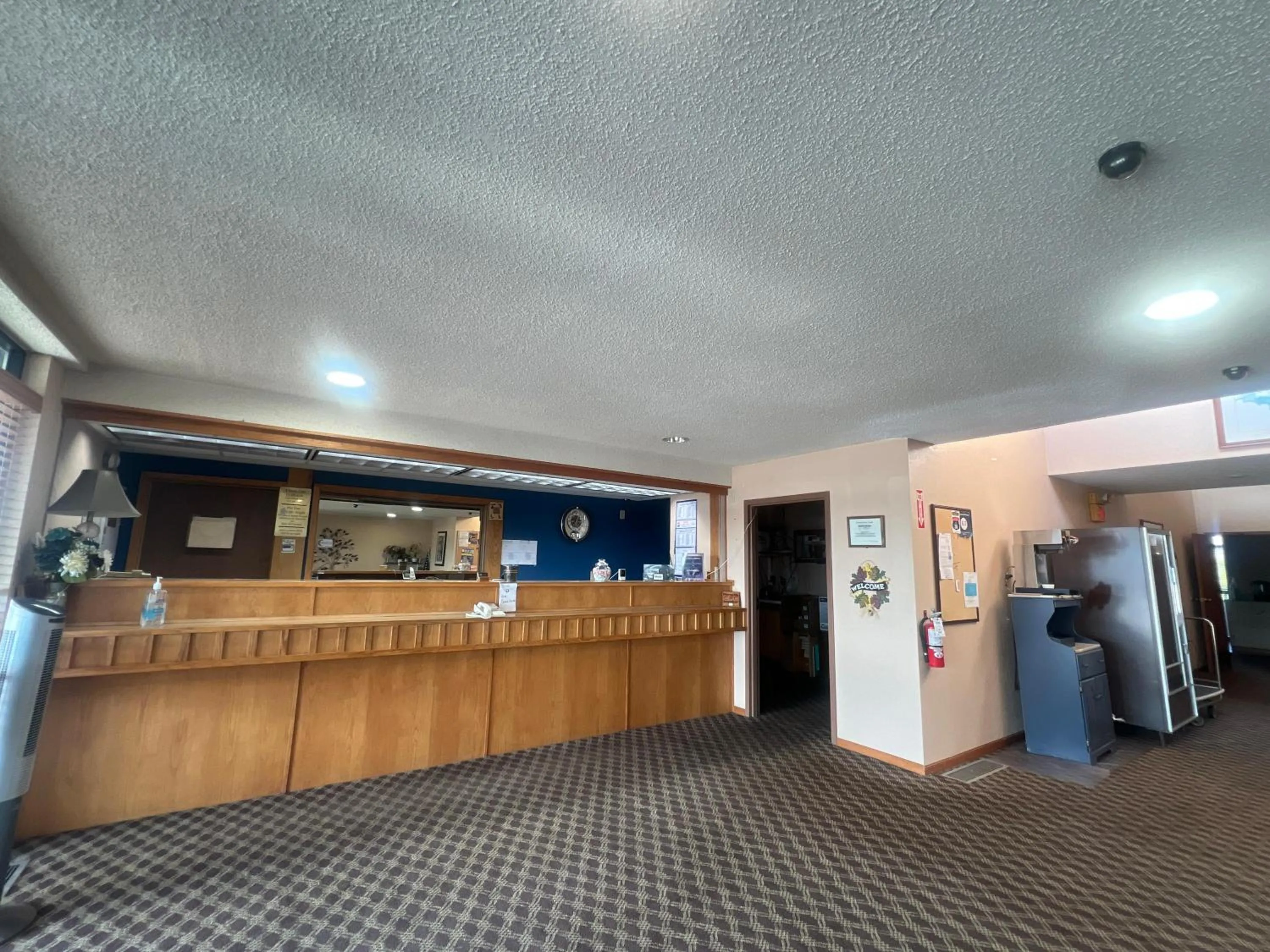 Lobby or reception in Capital O Marysville Surf Motel Kansas
