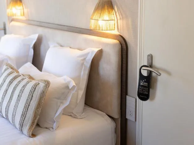 Bedroom, Bed in Hôtel Lou Juan