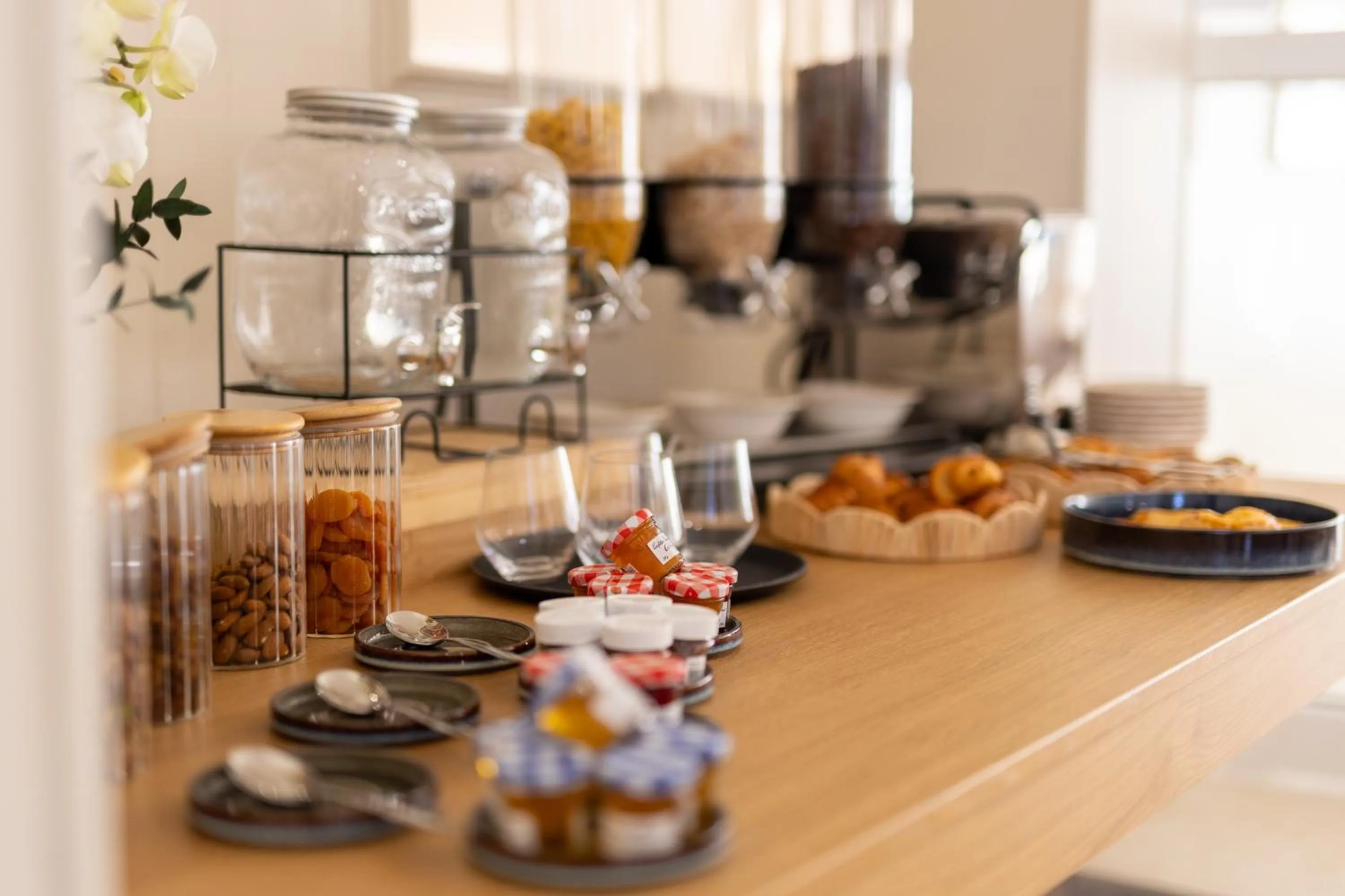 Breakfast in Hôtel Lou Juan