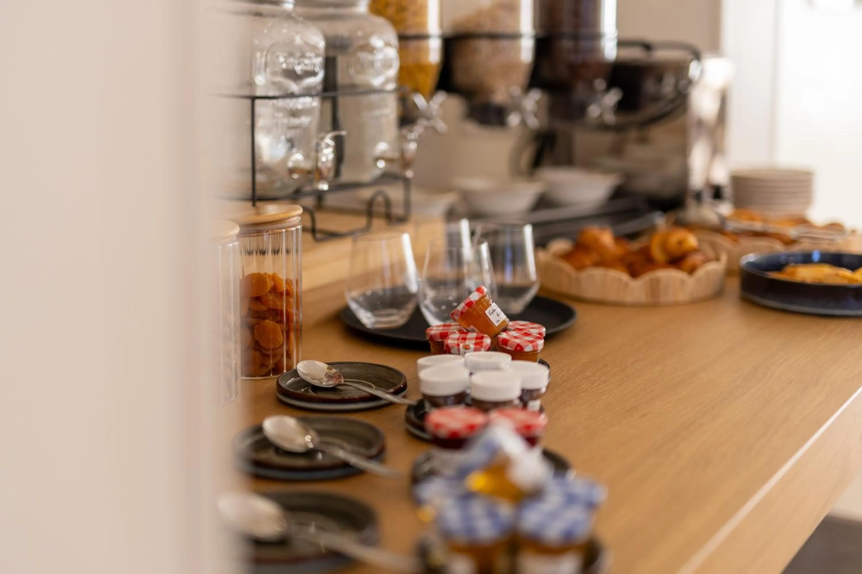 Buffet breakfast in Hôtel Lou Juan