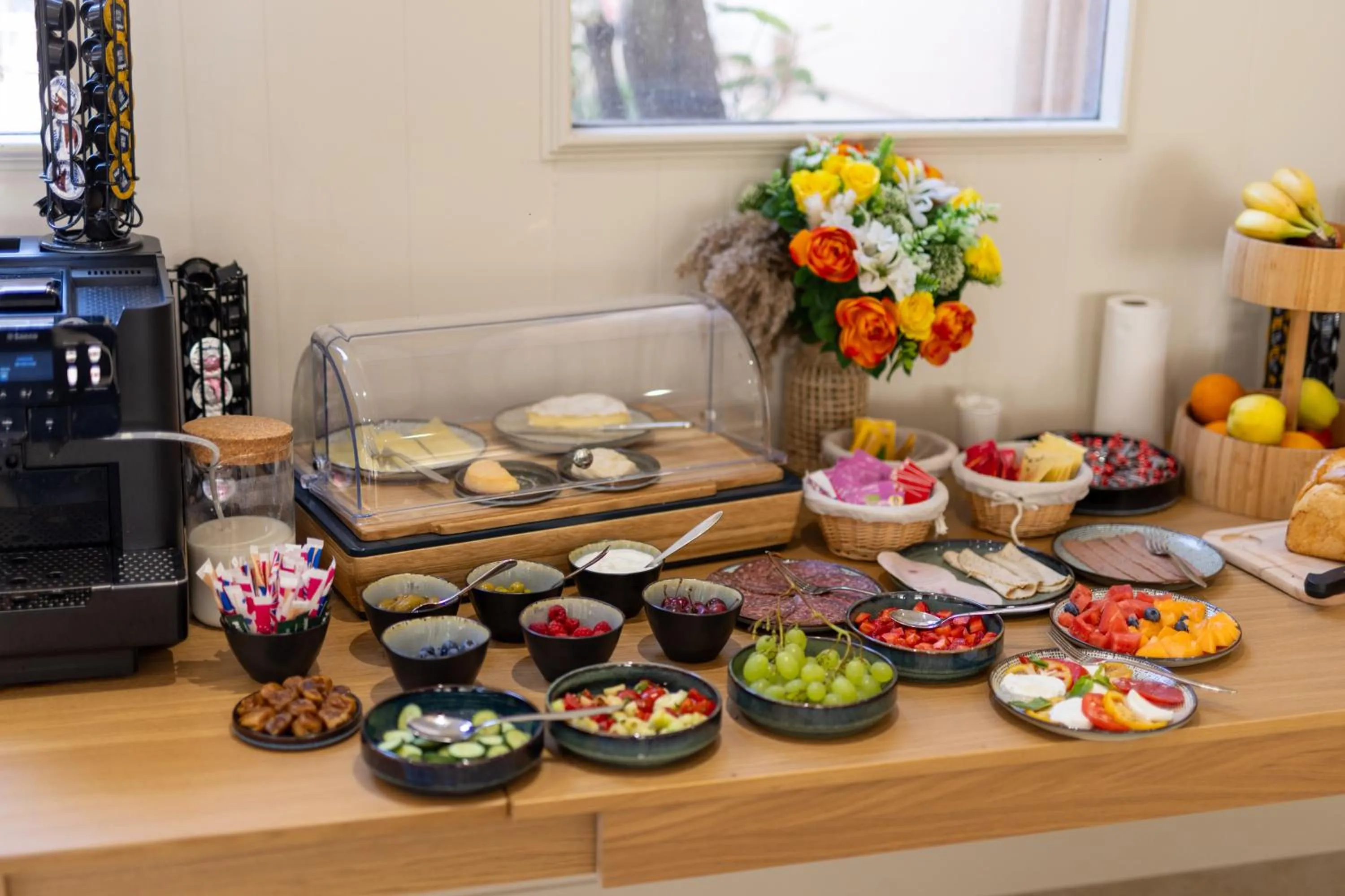 Buffet breakfast in Hôtel Lou Juan