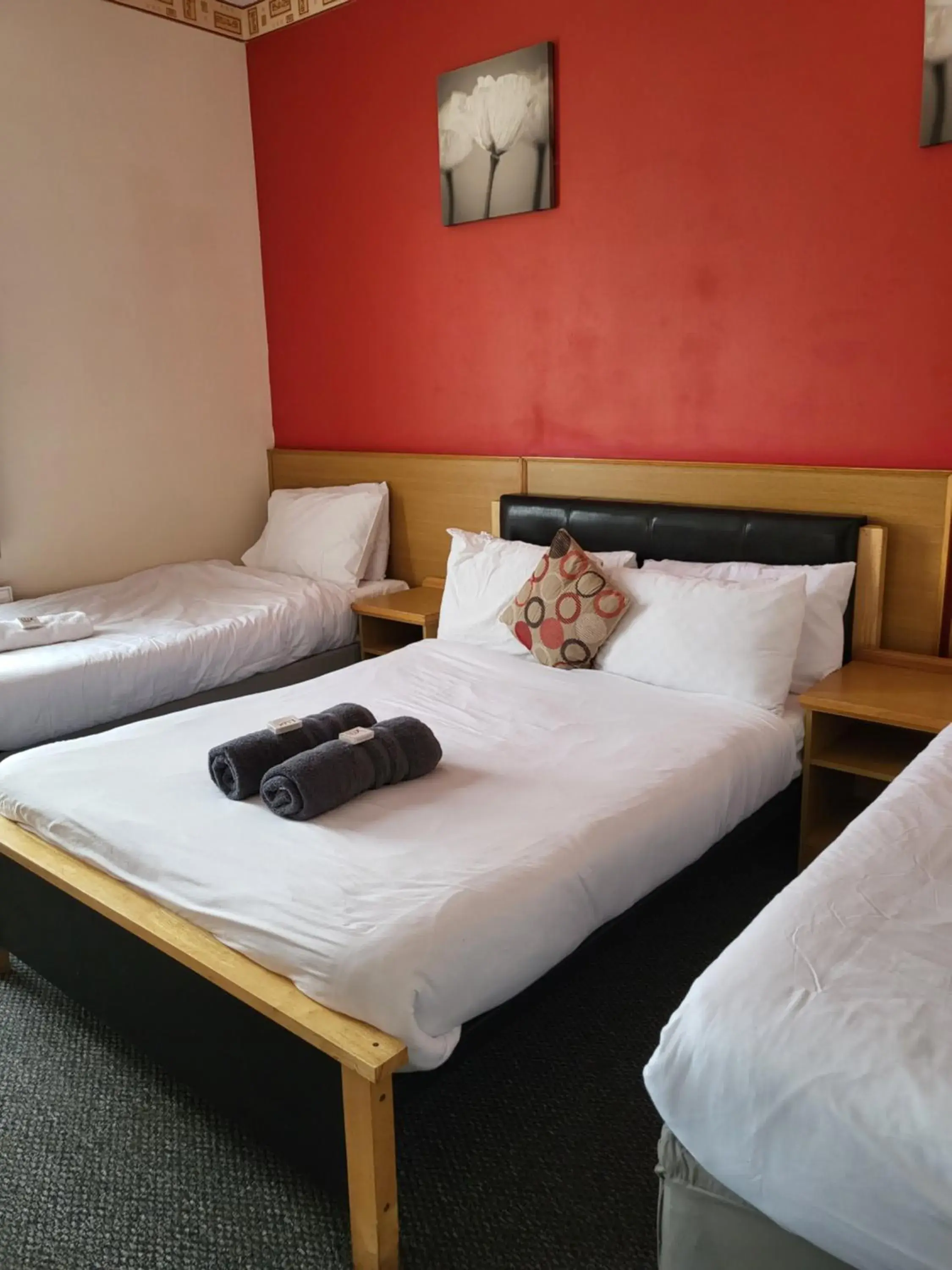 Family Room with Bath in Tulip Hotel Blackpool Family Room with Bath in Tulip Hotel Blackpool