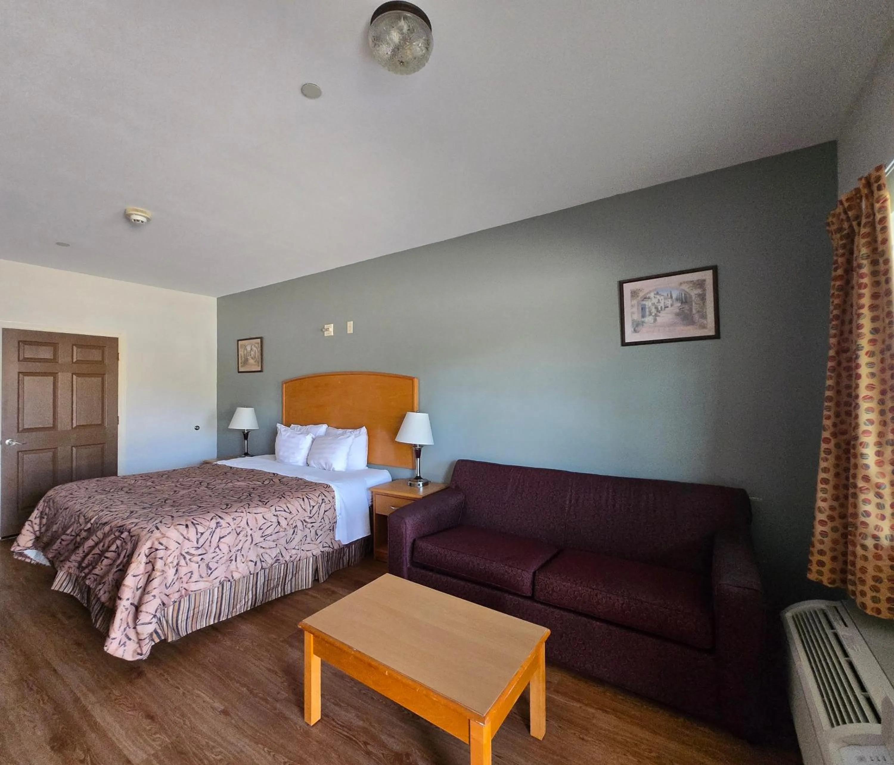 Whitesboro Inn & Suites