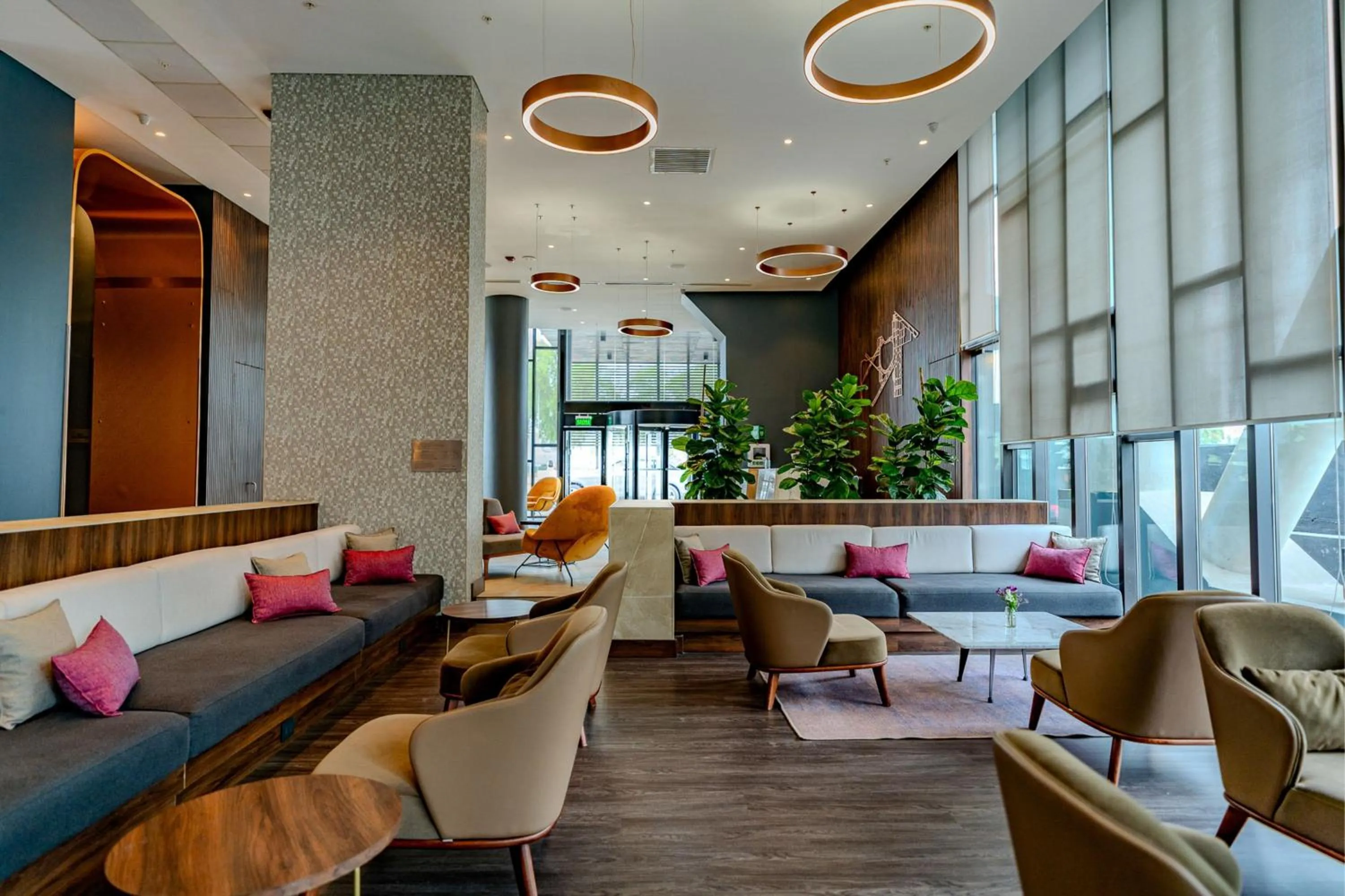 Living room in Courtyard by Marriott Santiago Airport