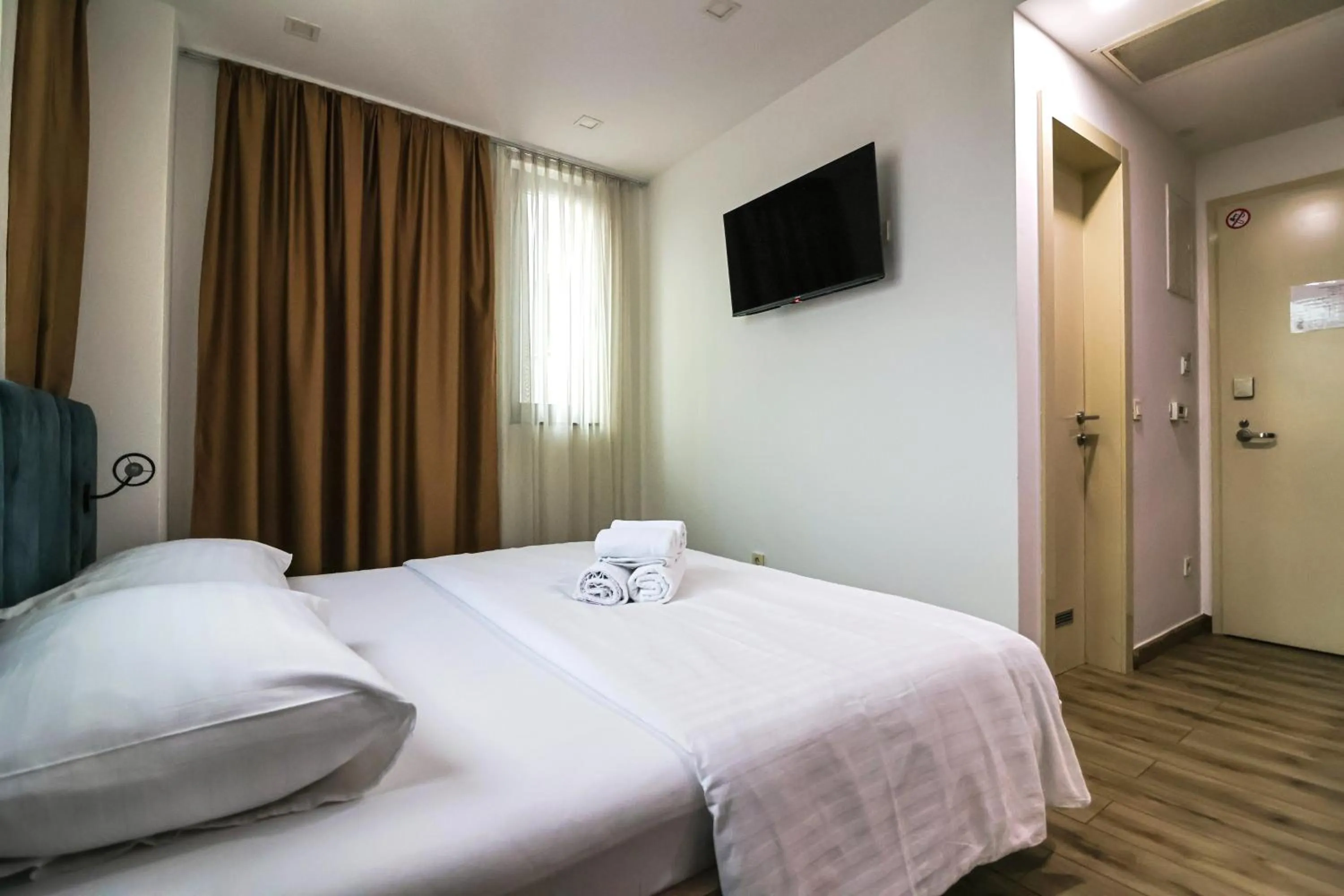 TV and multimedia, Bed in The Hotel National