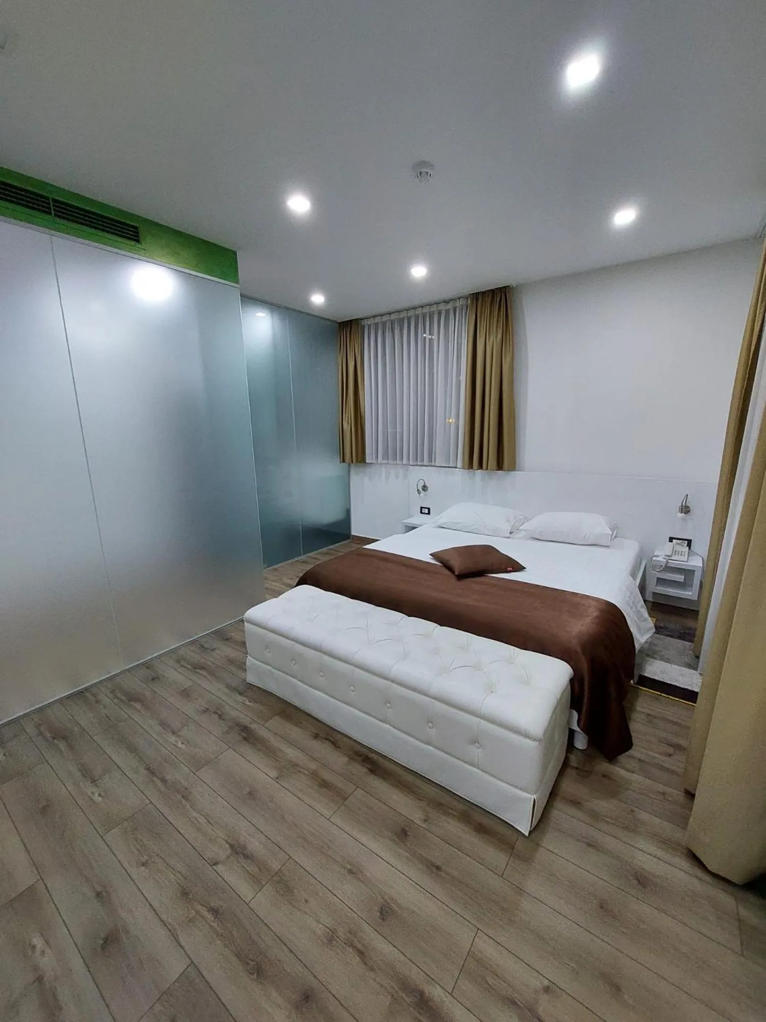 Bedroom, Bed in The Hotel National