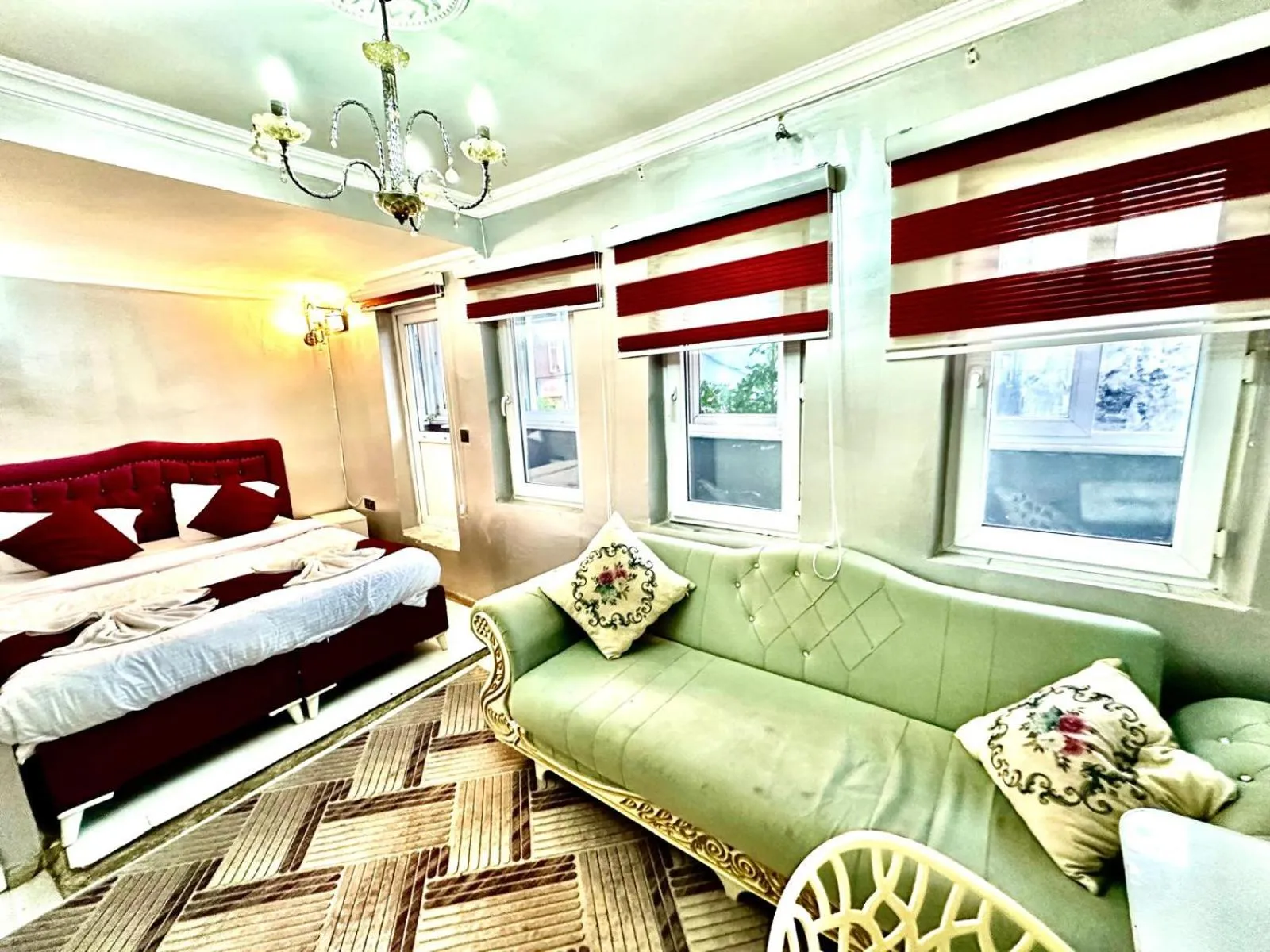 Taksim Luxury Capital Hotel