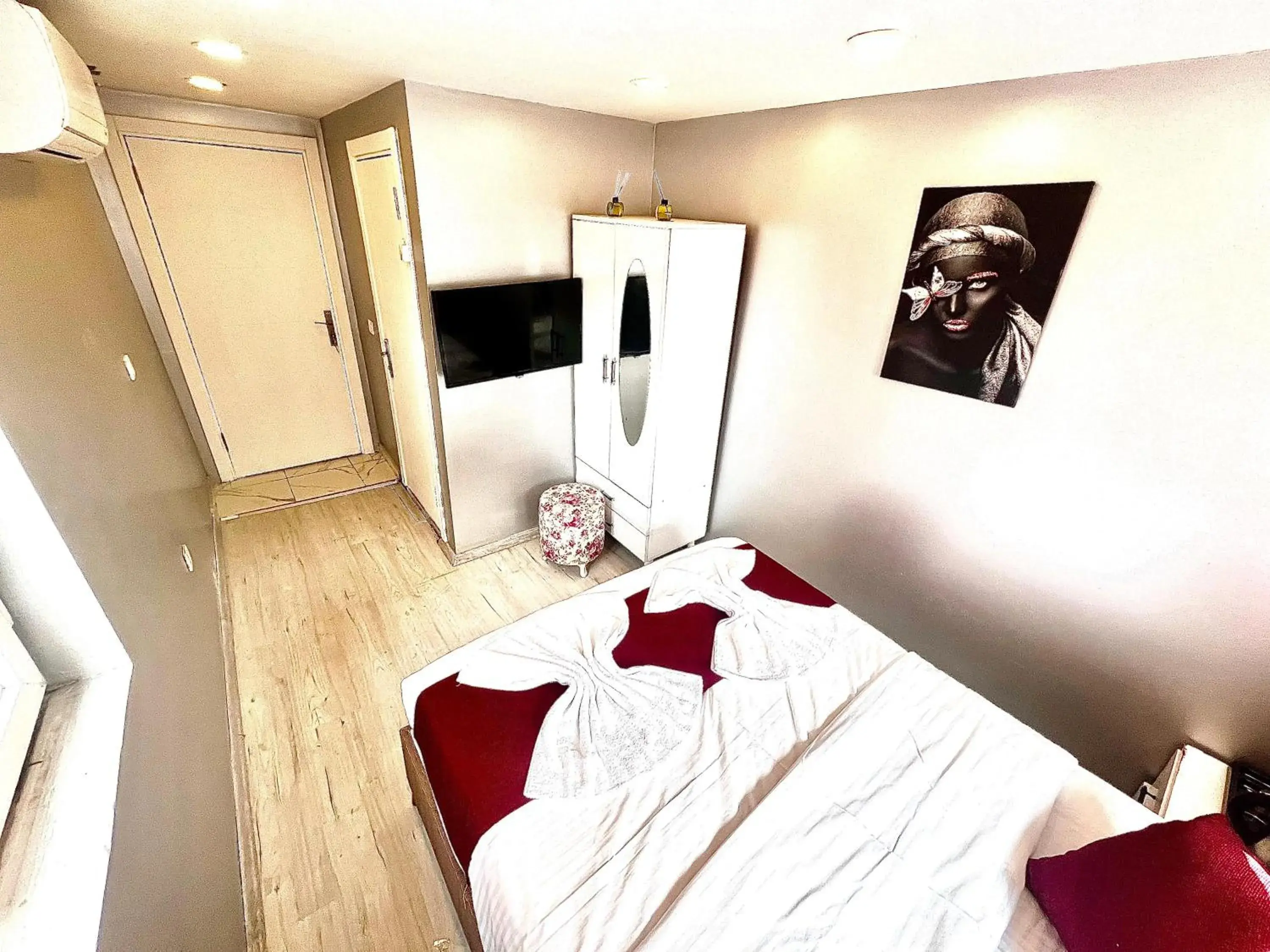 Budget Single Room - single occupancy in Taksim Luxury Capital Hotel Budget Single Room - single occupancy in Taksim Luxury Capital Hotel