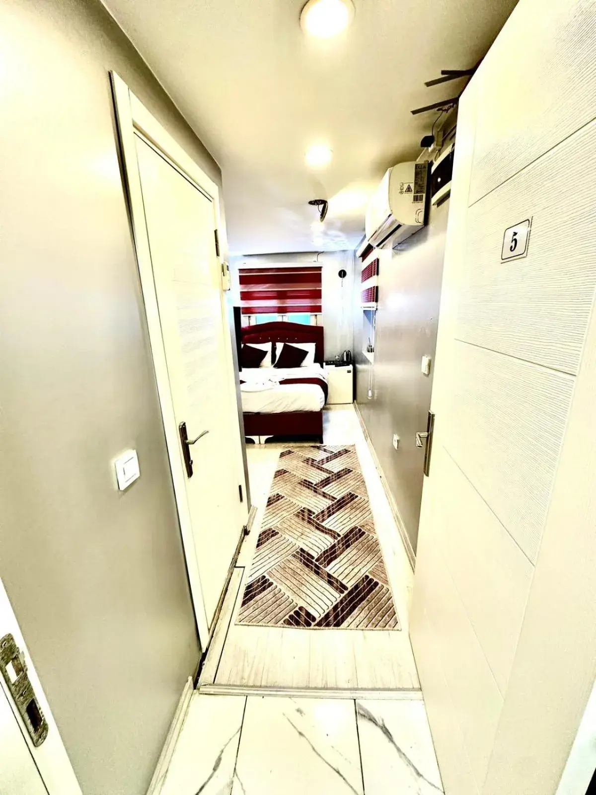 Budget Single Room - single occupancy in Taksim Luxury Capital Hotel Budget Single Room - single occupancy in Taksim Luxury Capital Hotel