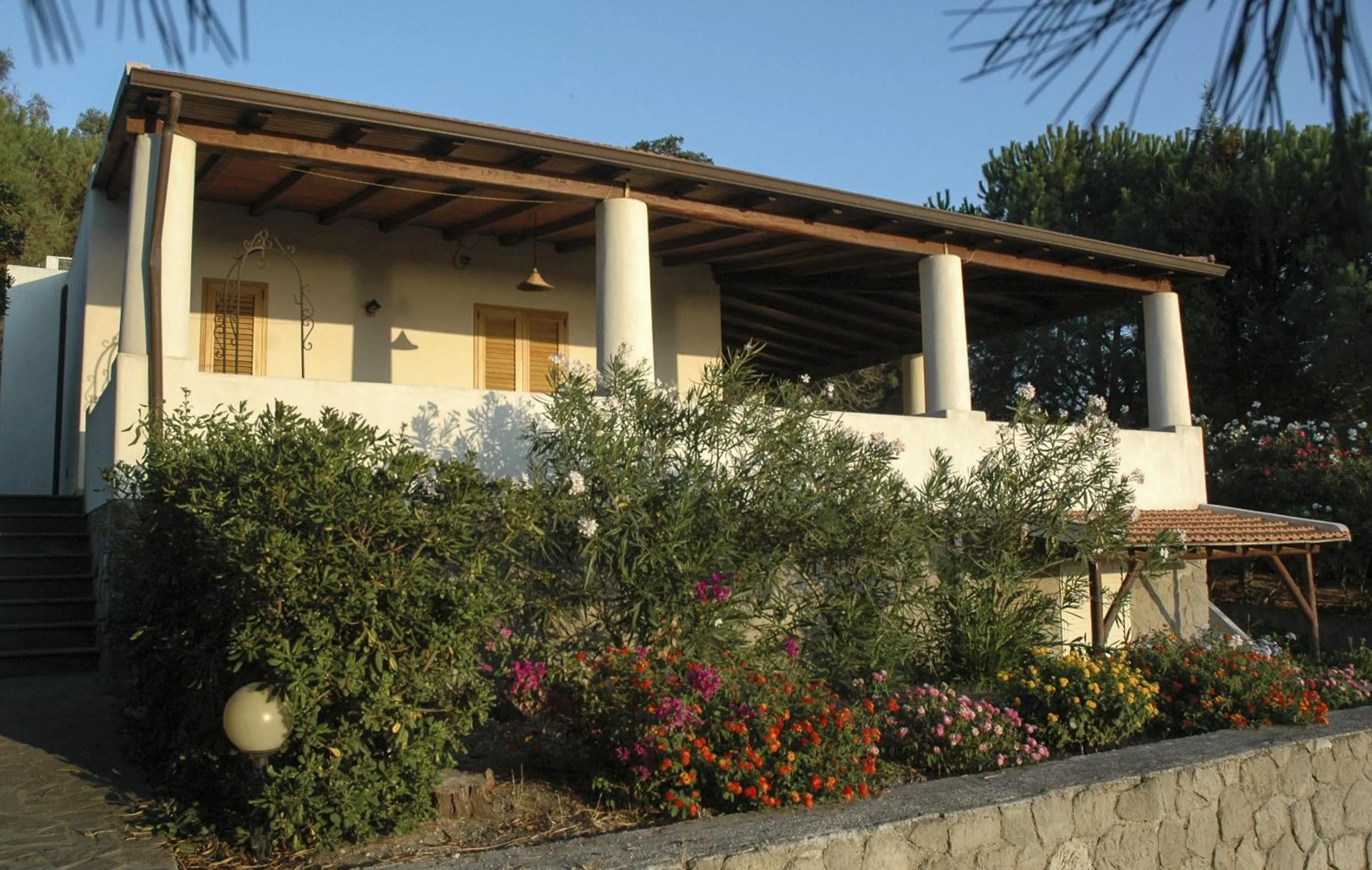 Property building in Eolian Residence