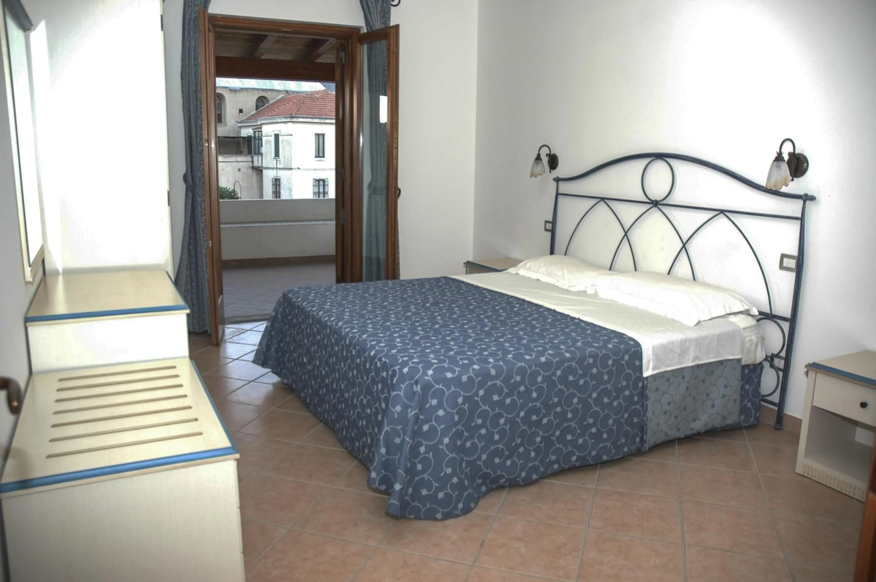 Bed in Eolian Residence