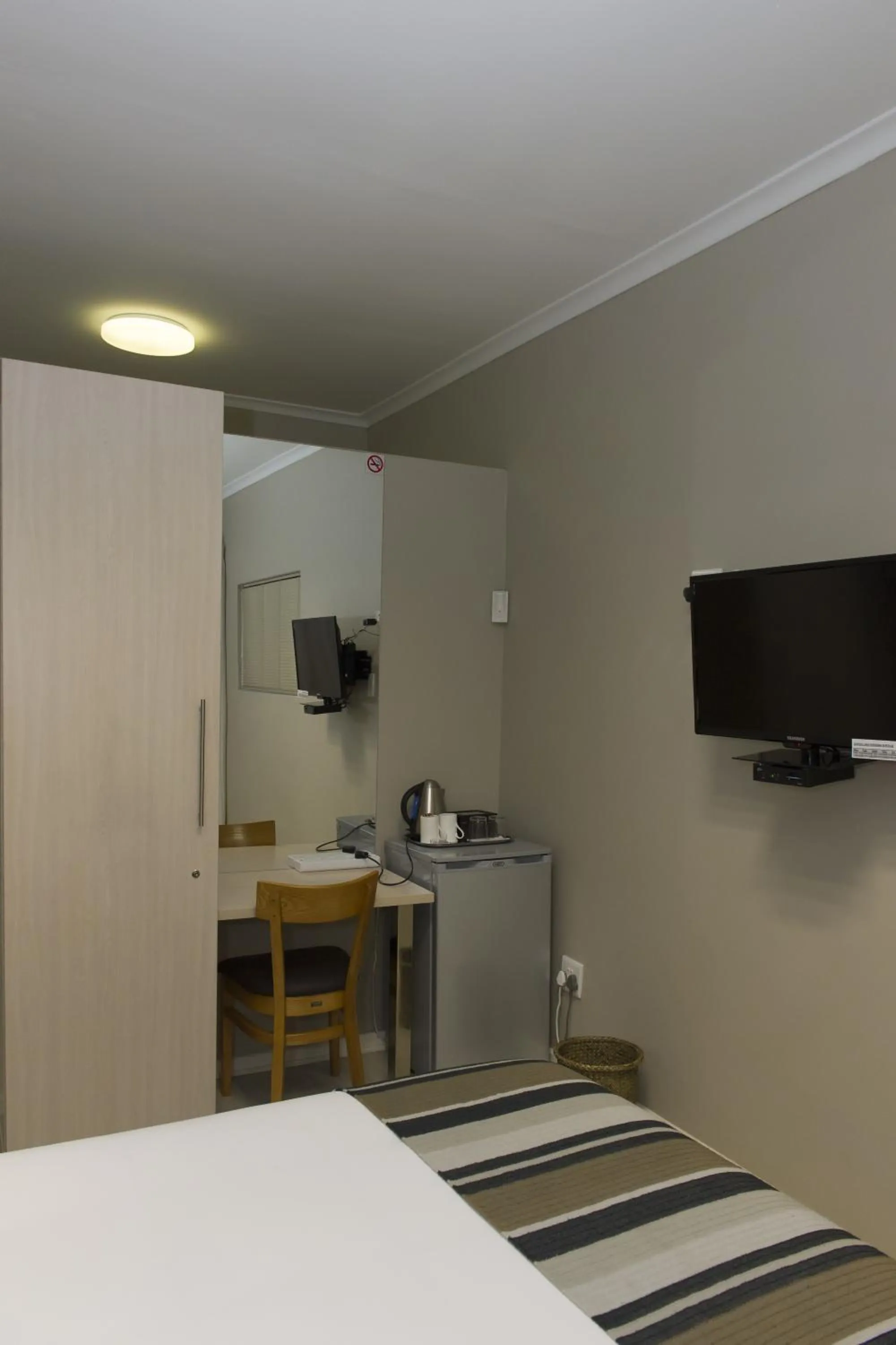 Other, Bed in The Suburban Guest House