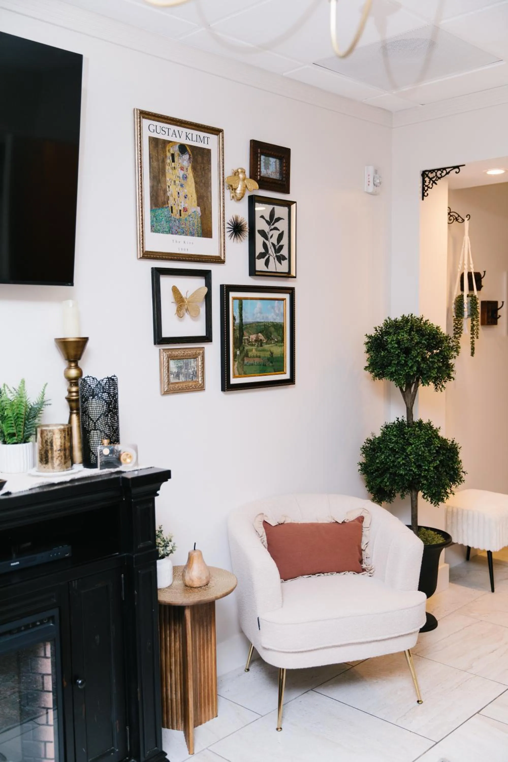 5th East Hall Bed & Breakfast