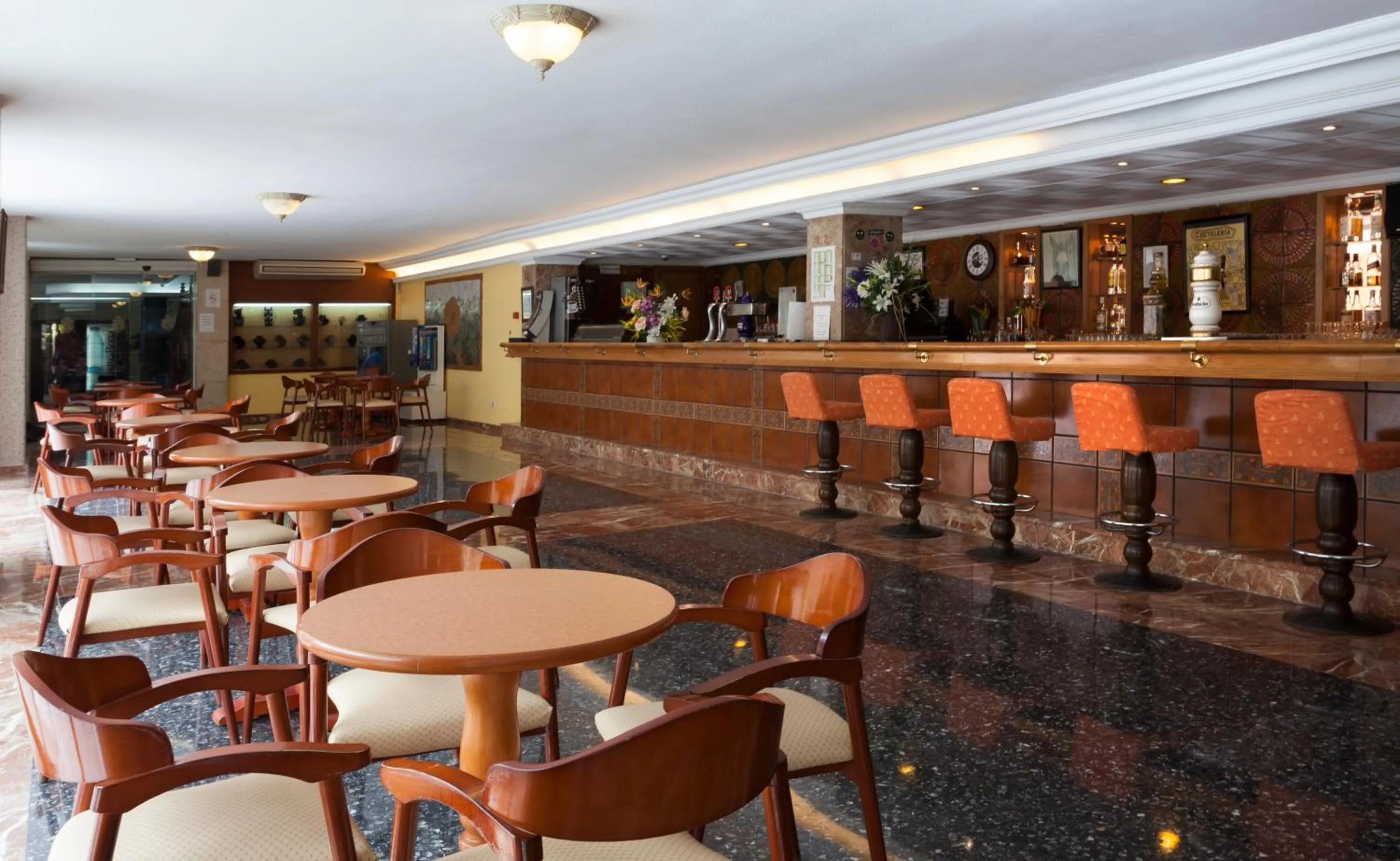 Lounge or bar in Hotel Riutort