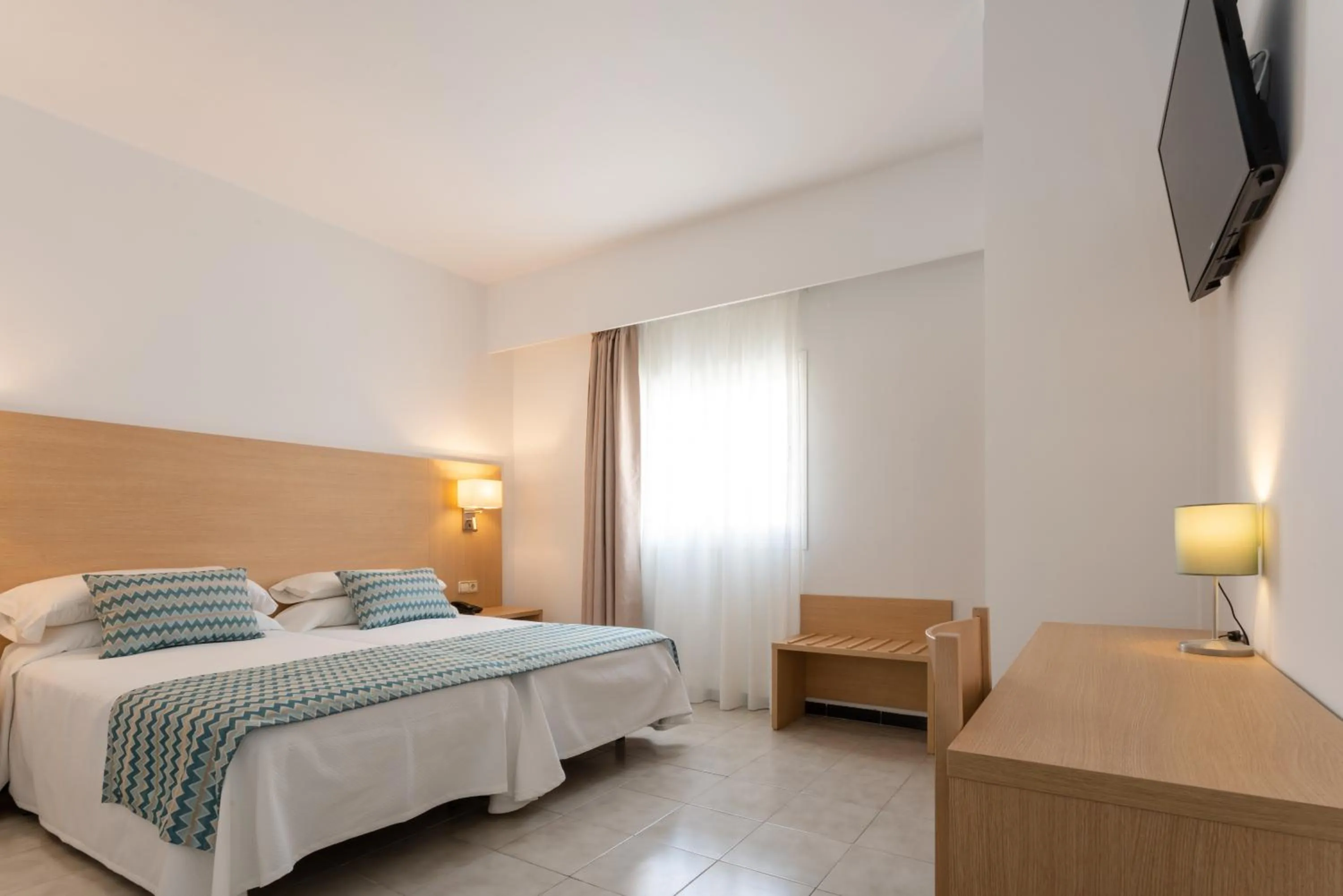 Bedroom, Bed in Hotel Riutort