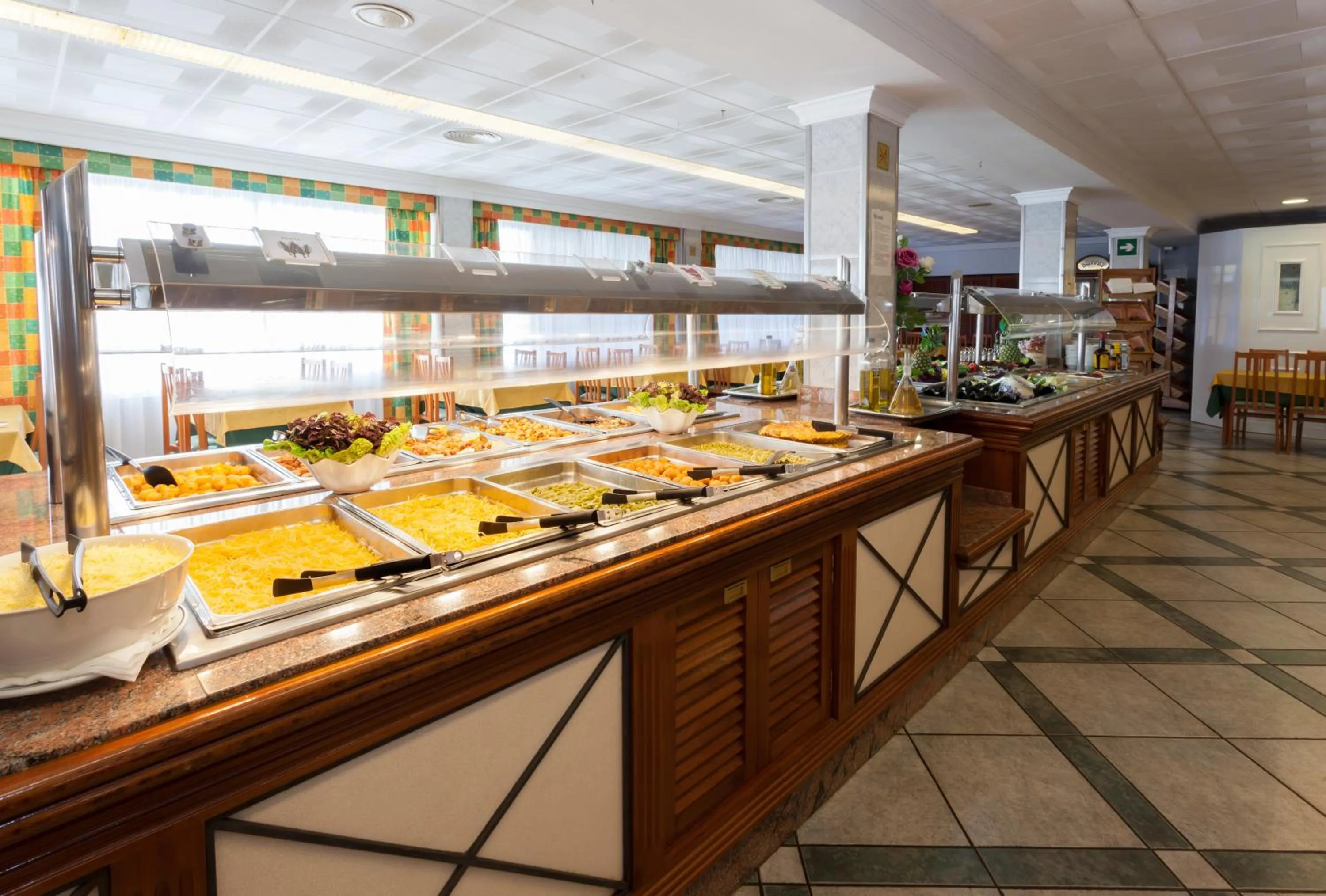 Restaurant/places to eat in Hotel Riutort