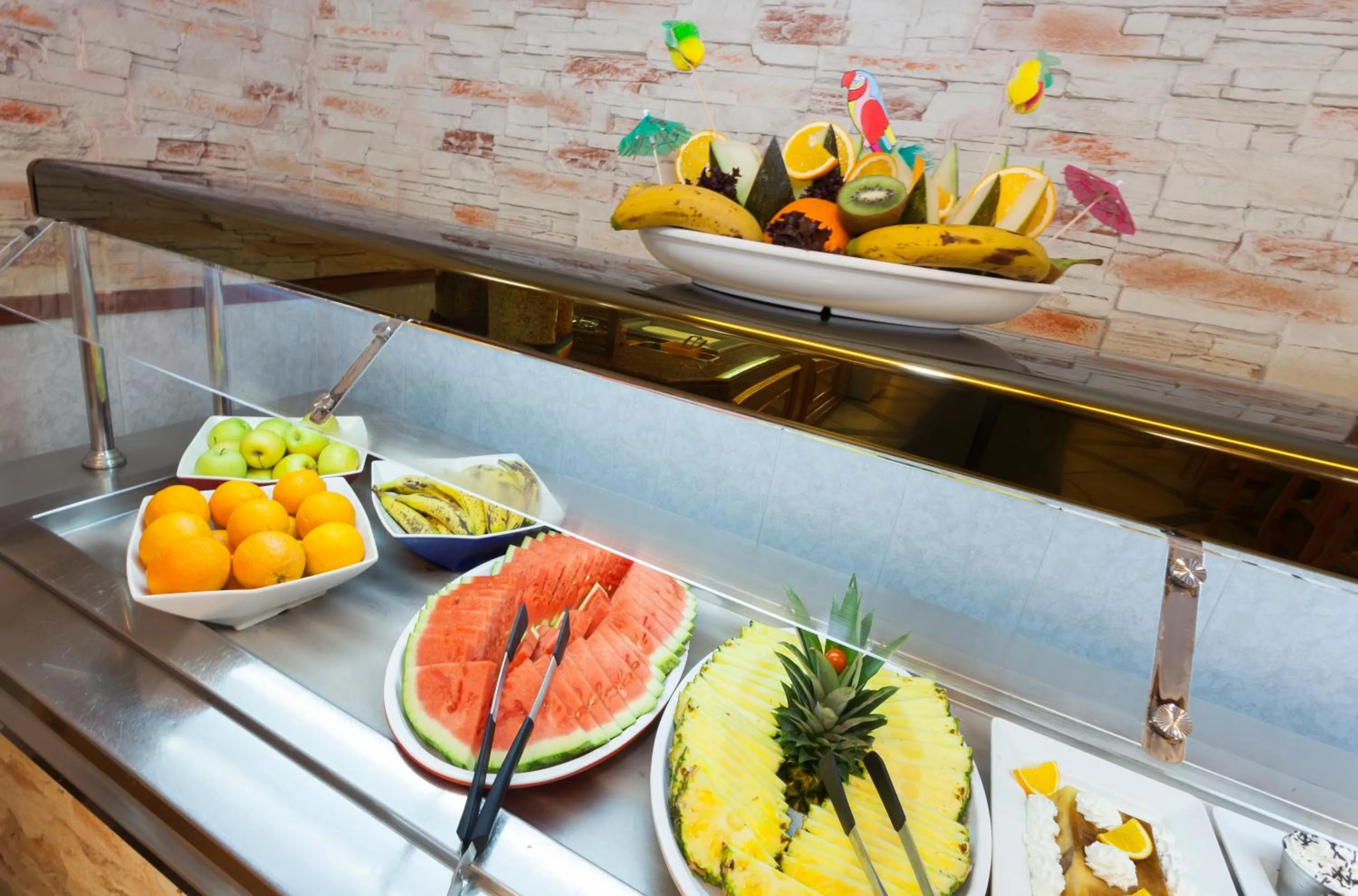 Buffet breakfast in Hotel Riutort