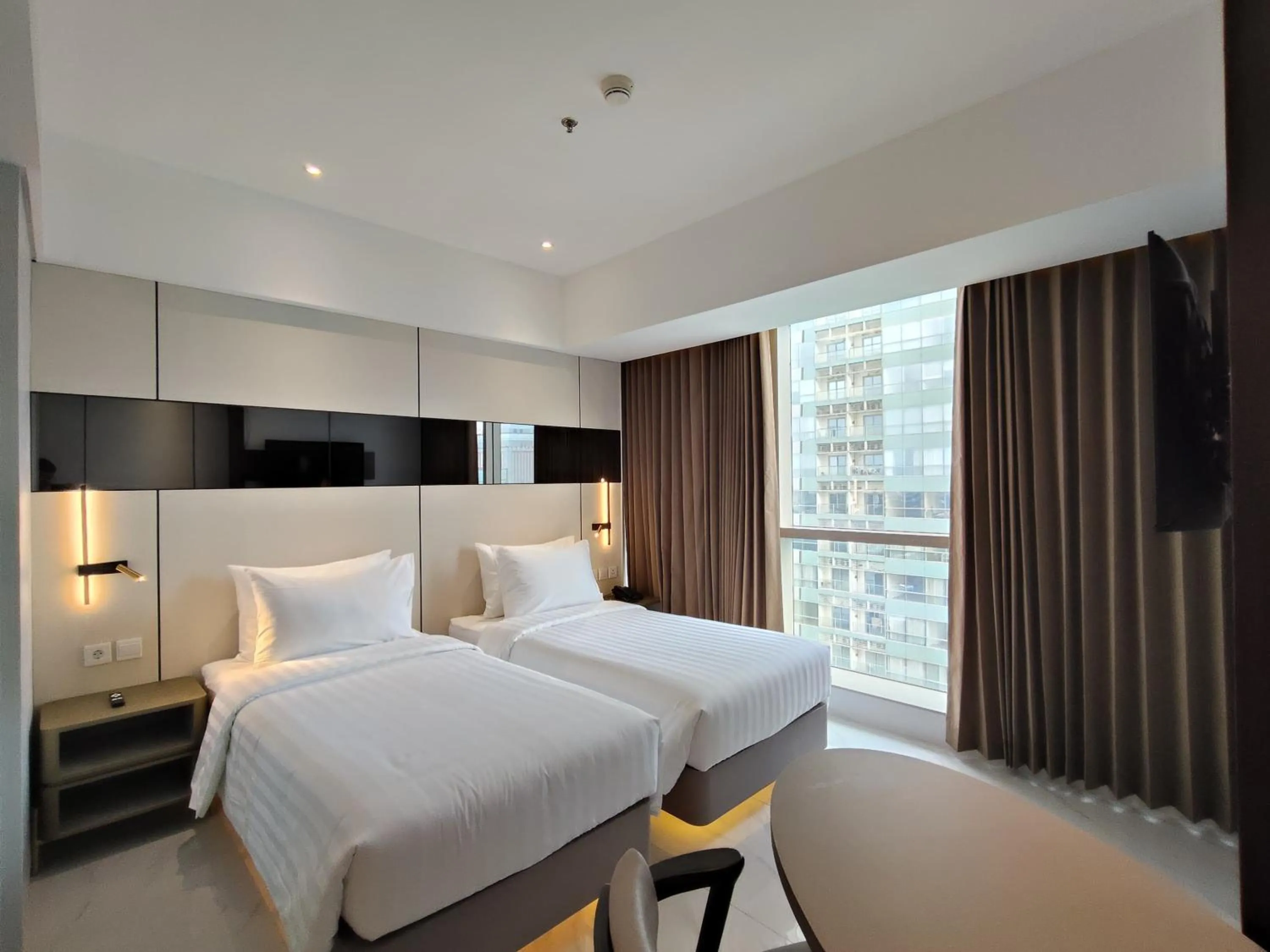 Bedroom, Bed in Grand Whiz Hotel Praxis Surabaya