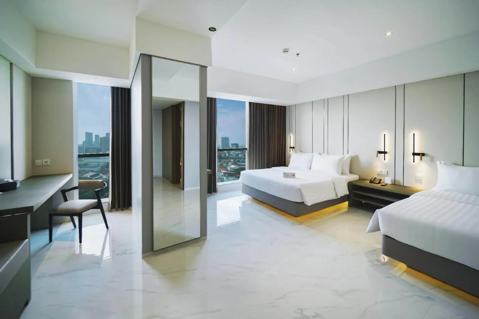 Bedroom, Bed in Grand Whiz Hotel Praxis Surabaya