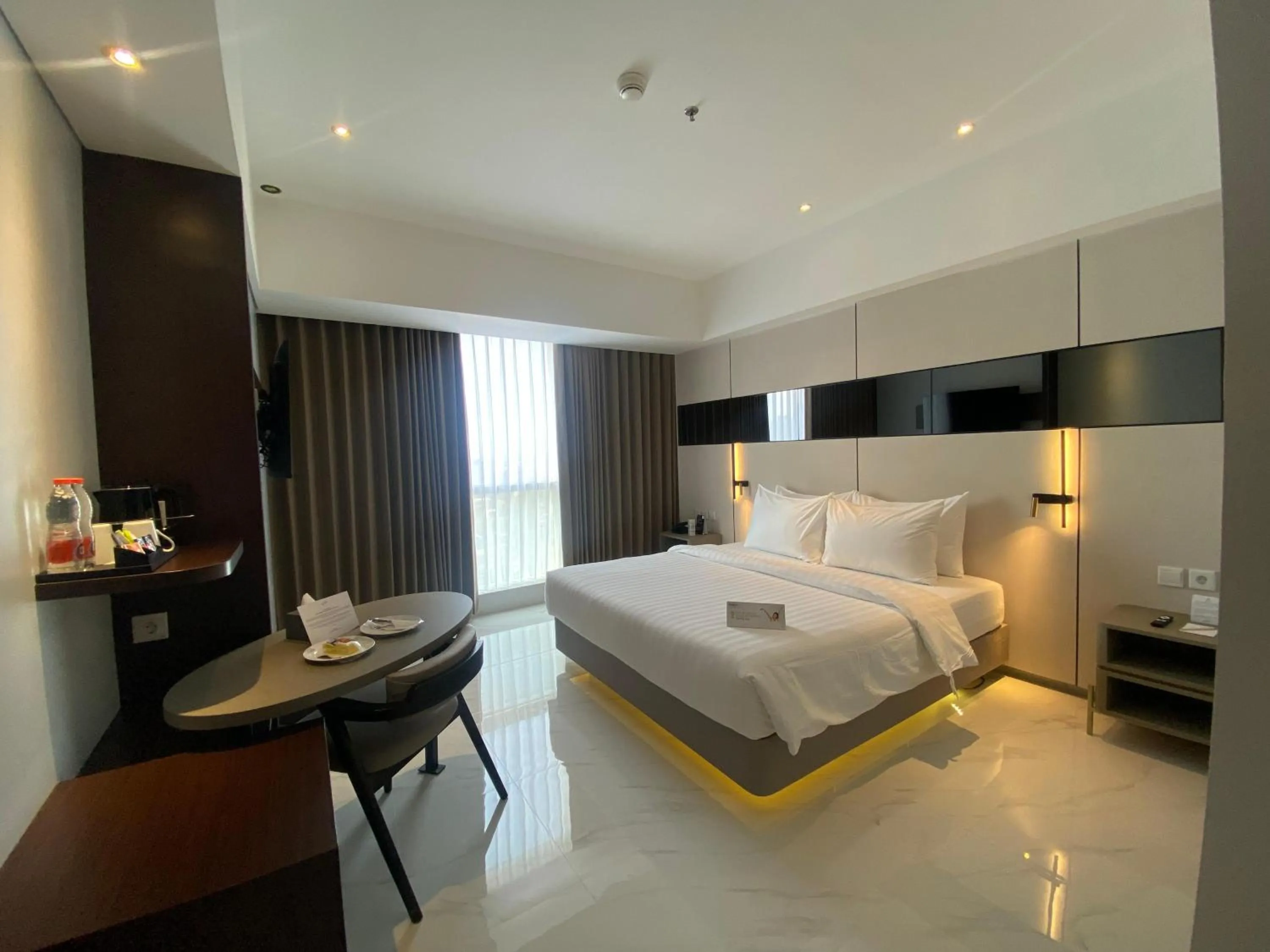 Bedroom, Bed in Grand Whiz Hotel Praxis Surabaya