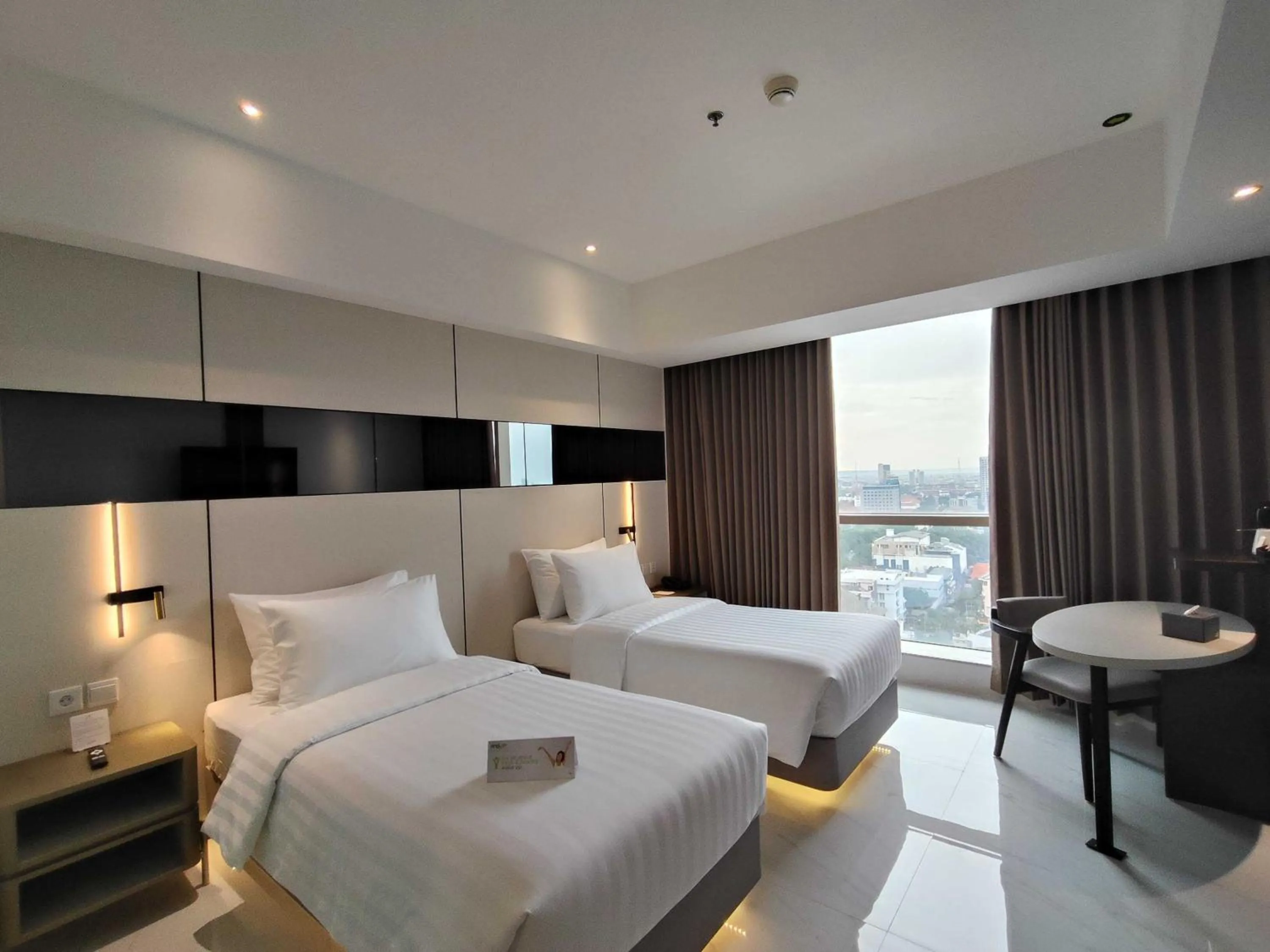 Bedroom, Bed in Grand Whiz Hotel Praxis Surabaya