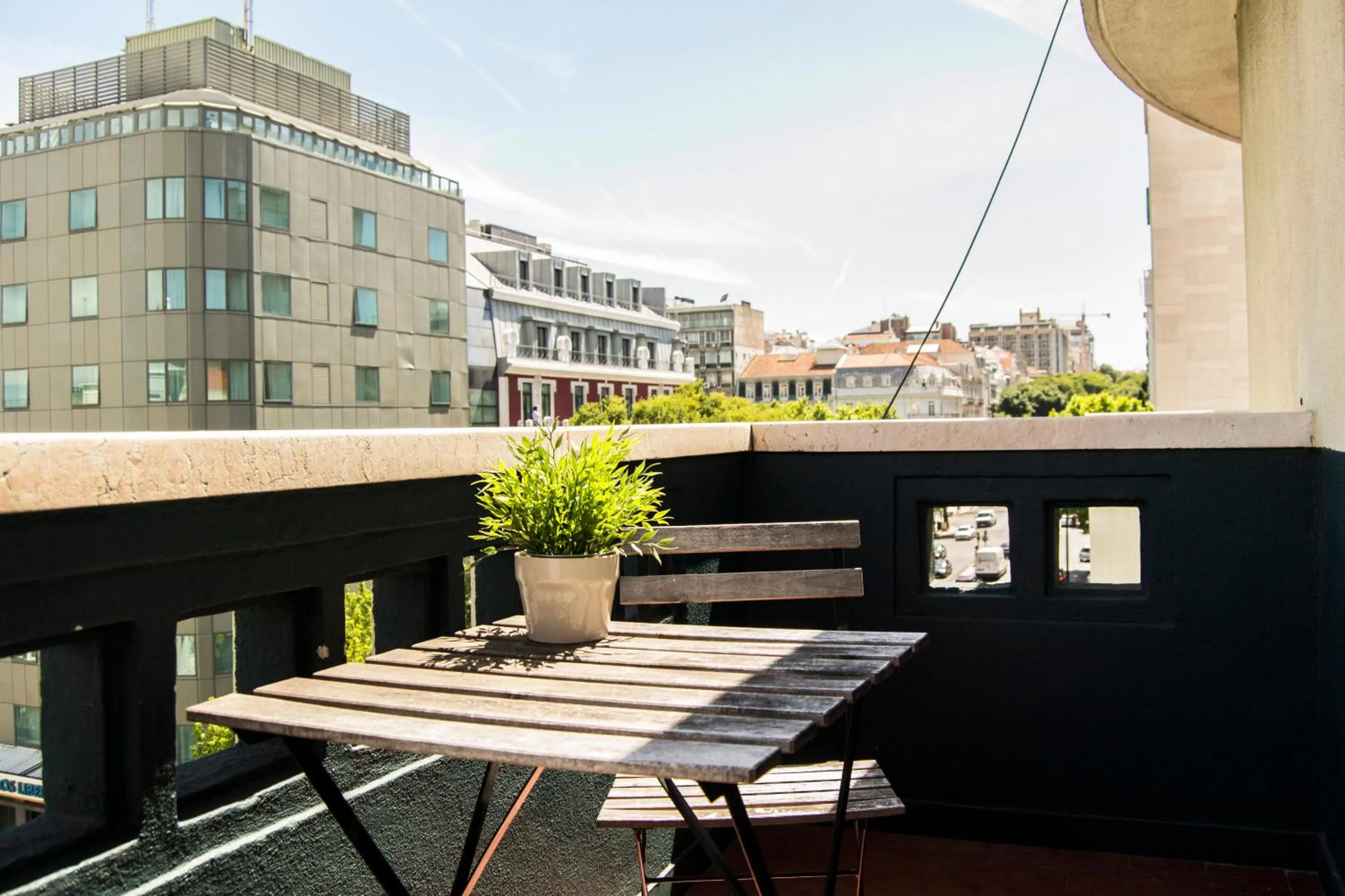 Balcony/Terrace in Avenue Hostel & Suites