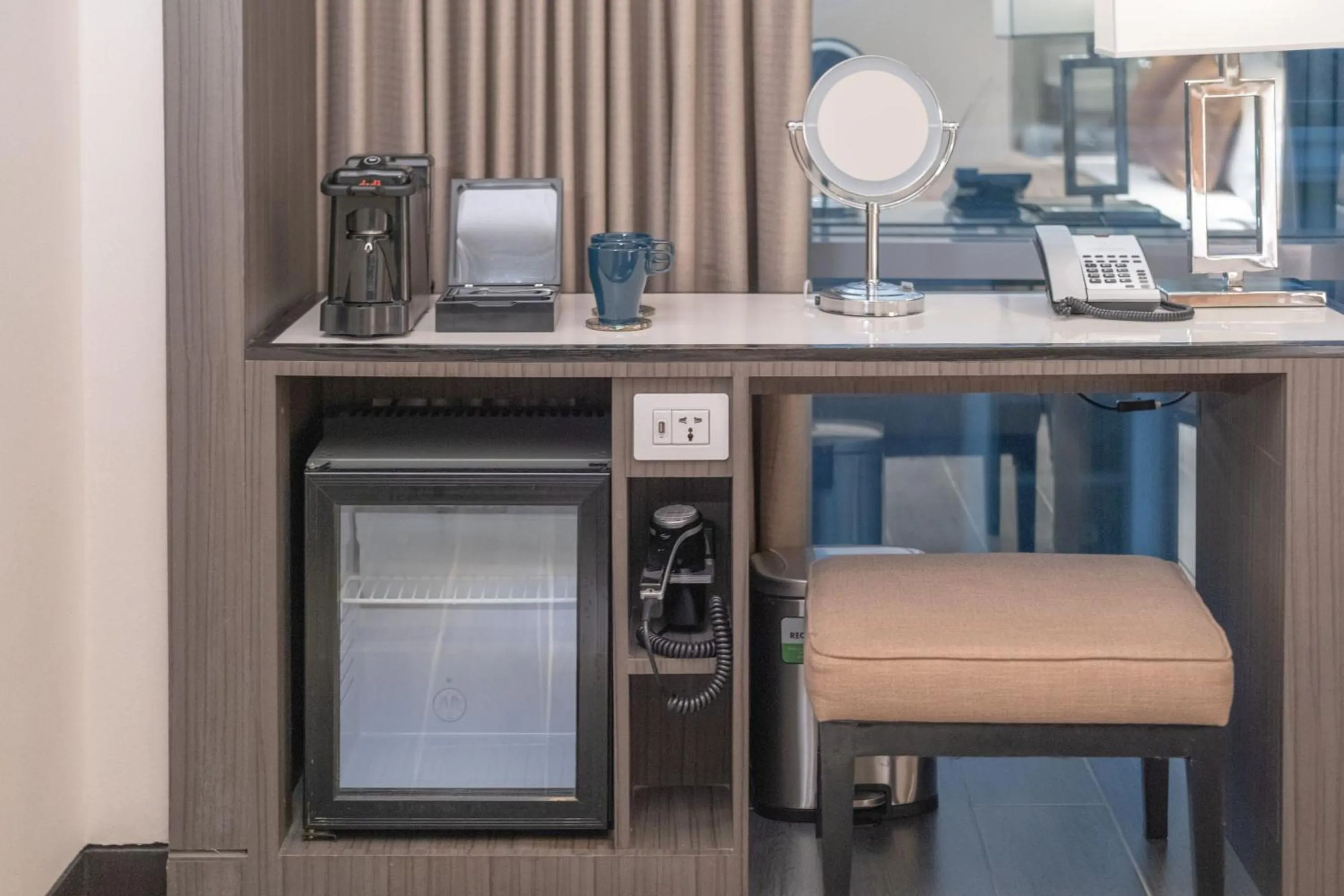 Coffee/tea facilities in Newport Stay by Runway Manila & Attractions