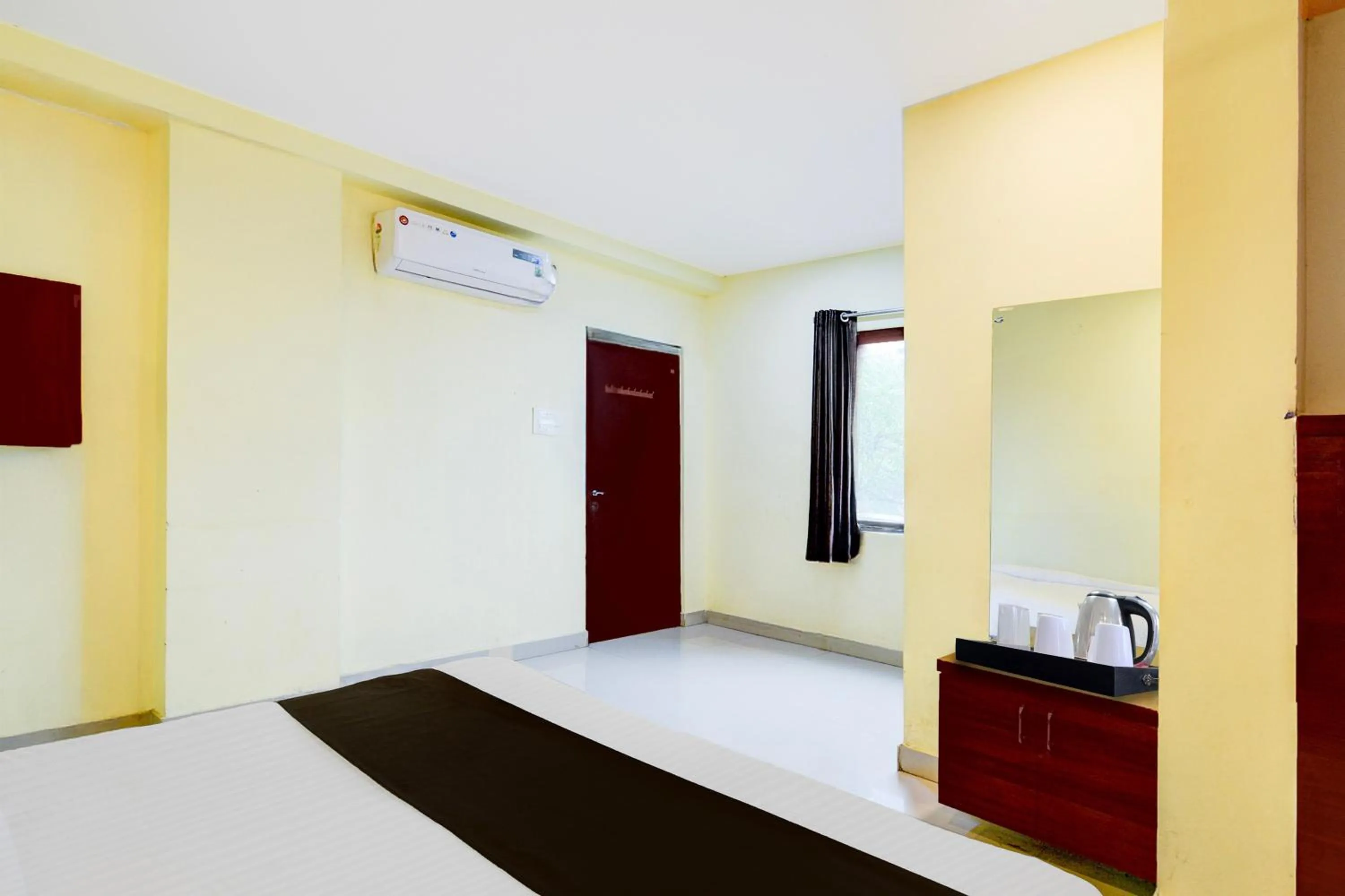 Bedroom in Super Hotel O LB Nagar Metro Station Formerly Virat residency