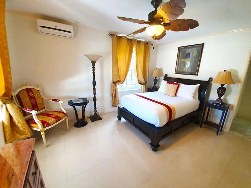 Bed in Ocean West Boutique Hotel