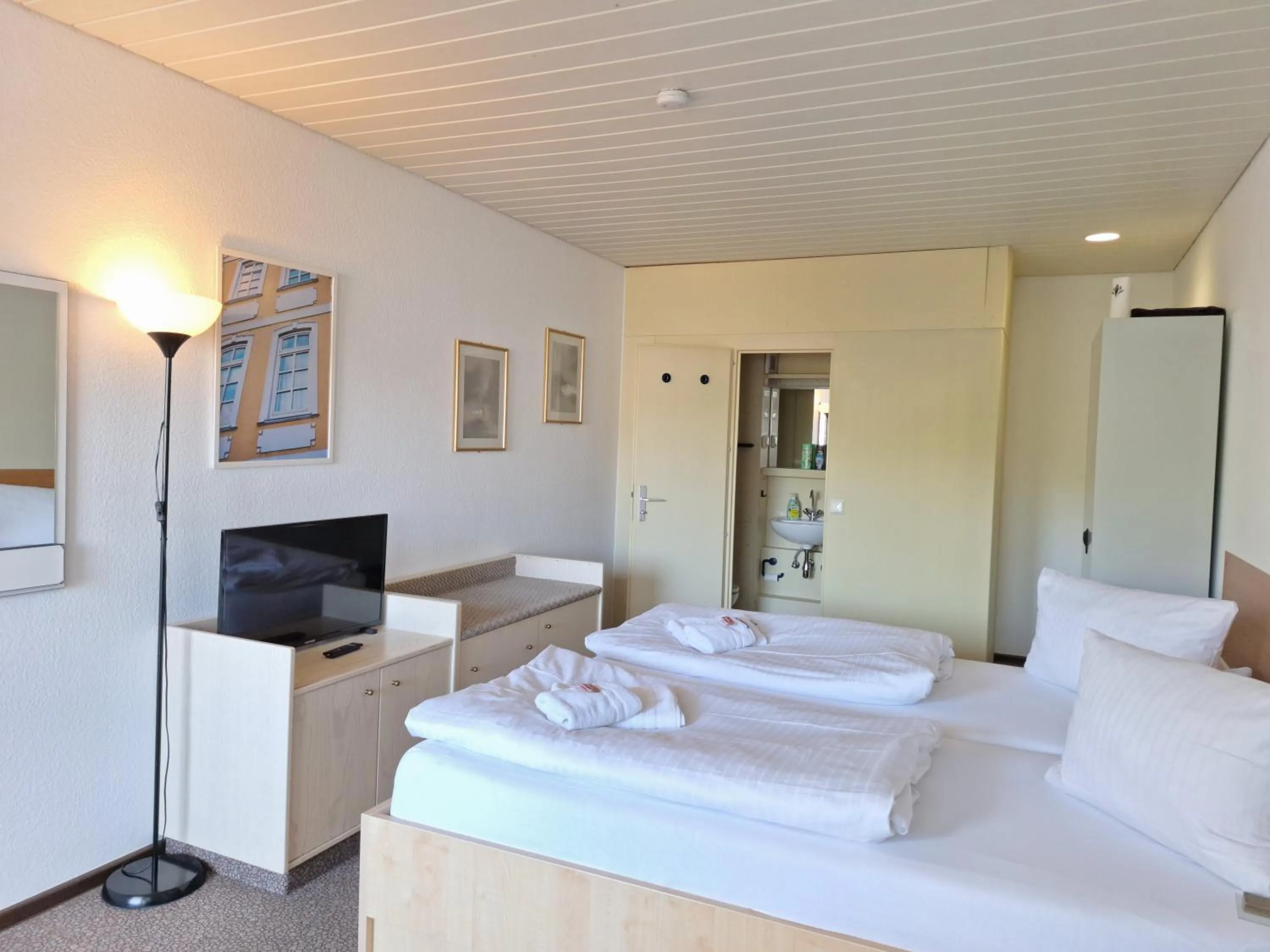 Photo of the whole room, Bed in Hotel Spilburg