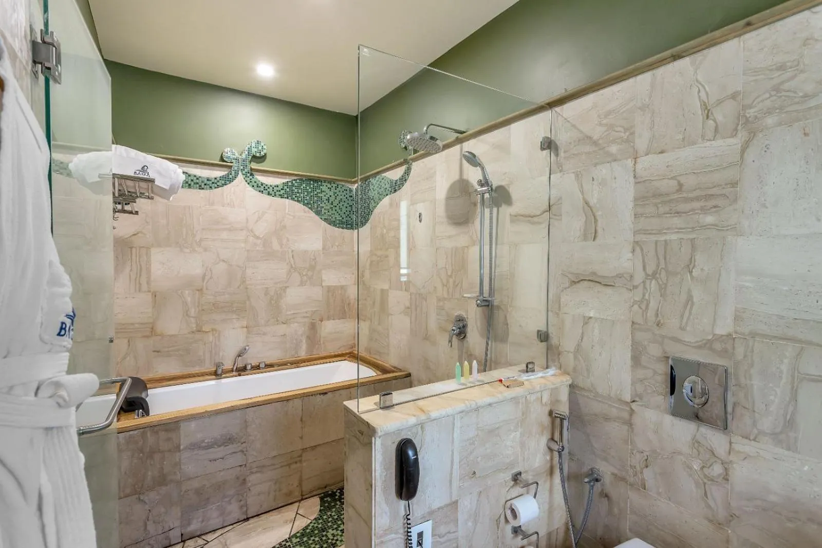 Bath in The Baga Beach Resort