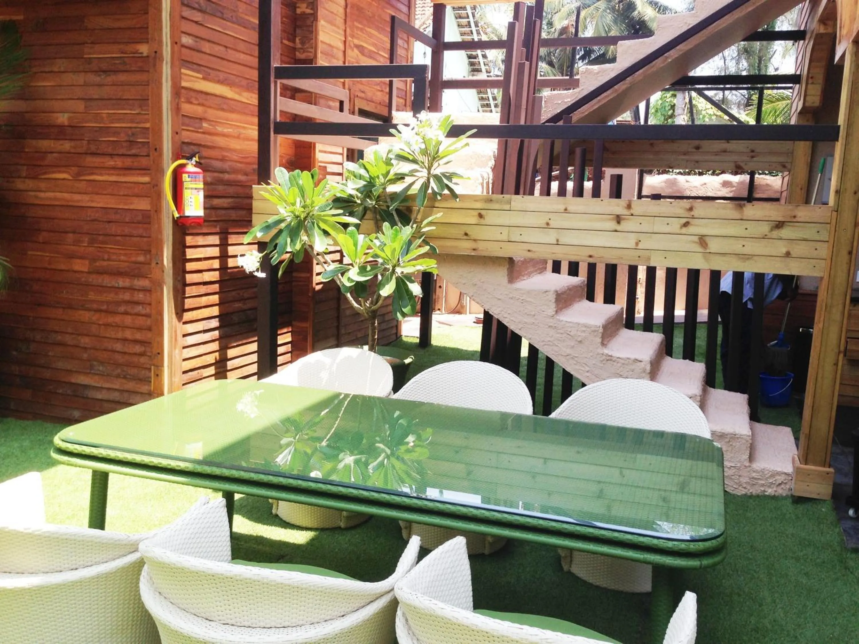 Communal lounge/ TV room in The Baga Beach Resort