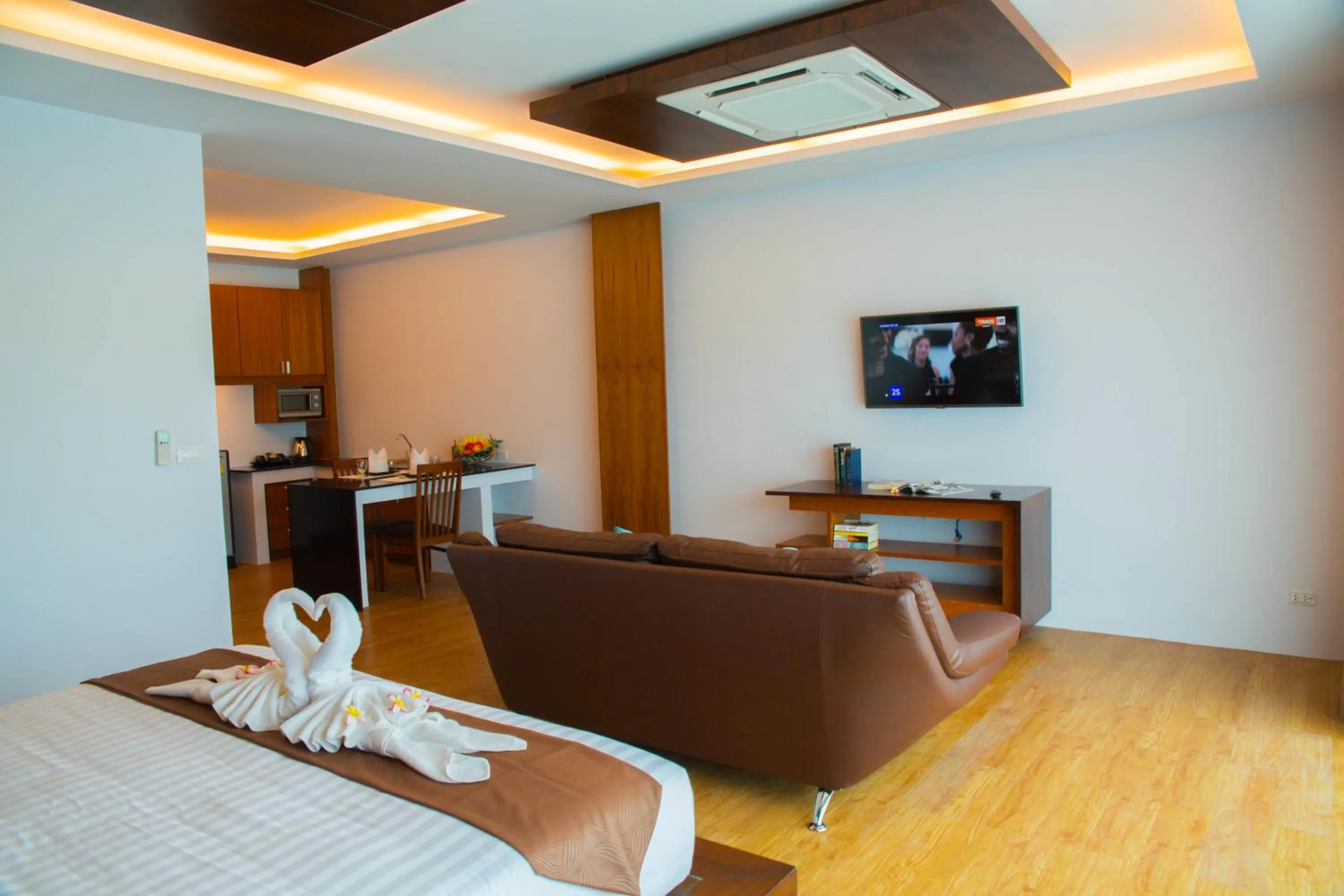 TV and multimedia, Bed in Phi Phi Cliff Beach Resort