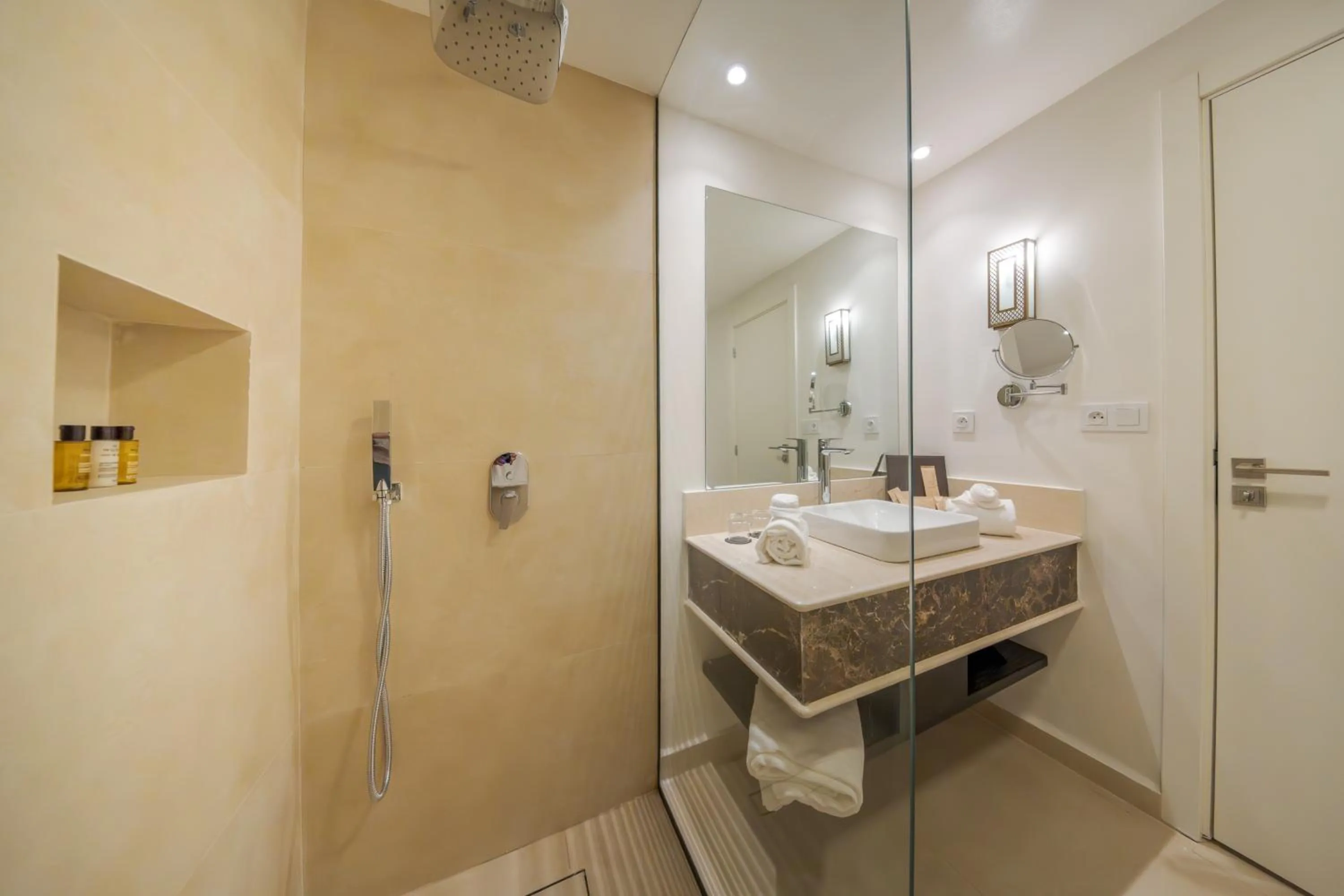 Shower in Amanar Hôtel & Spa Ouarzazate