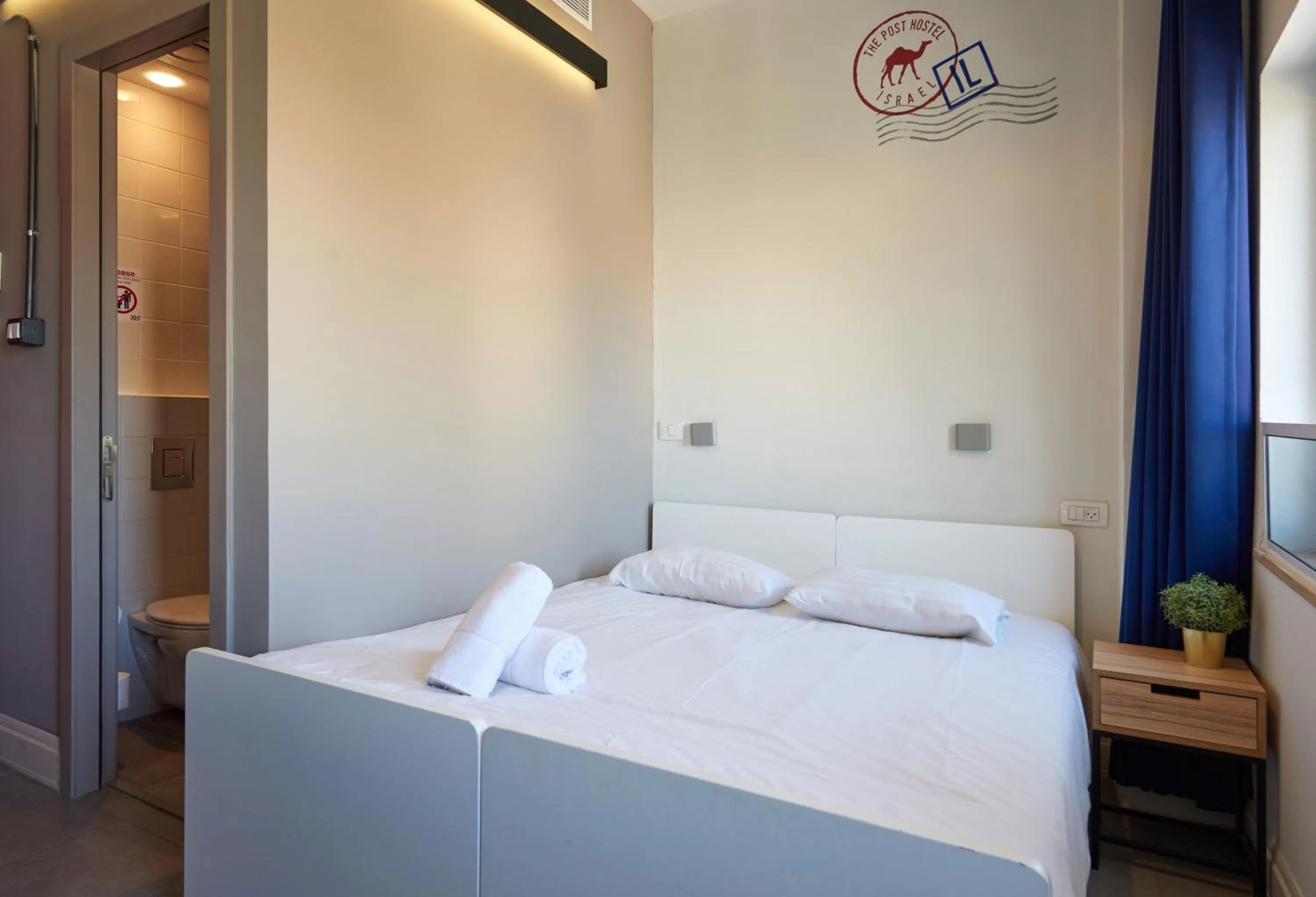 Bed in The Post Hostel Jerusalem