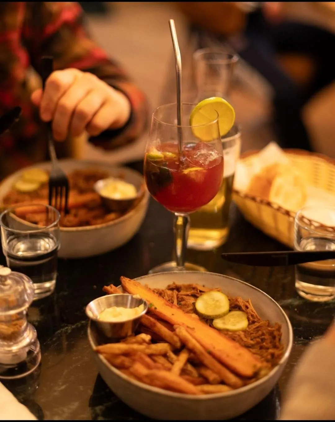 Restaurant/places to eat in 1861 Châtel Hostel