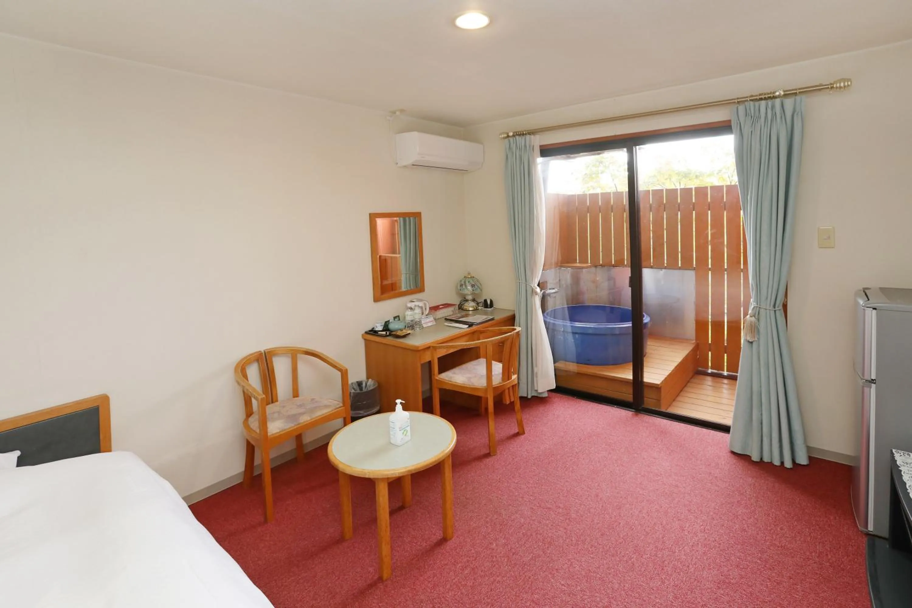 Decorative detail, Bed in Hotel Sunresort Shirahama