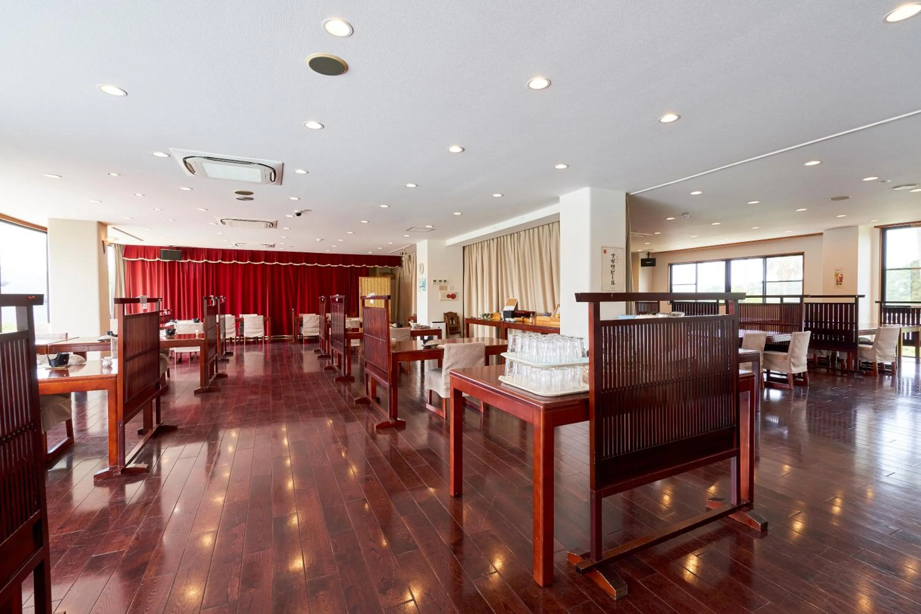 Restaurant/places to eat in Hotel Sunresort Shirahama