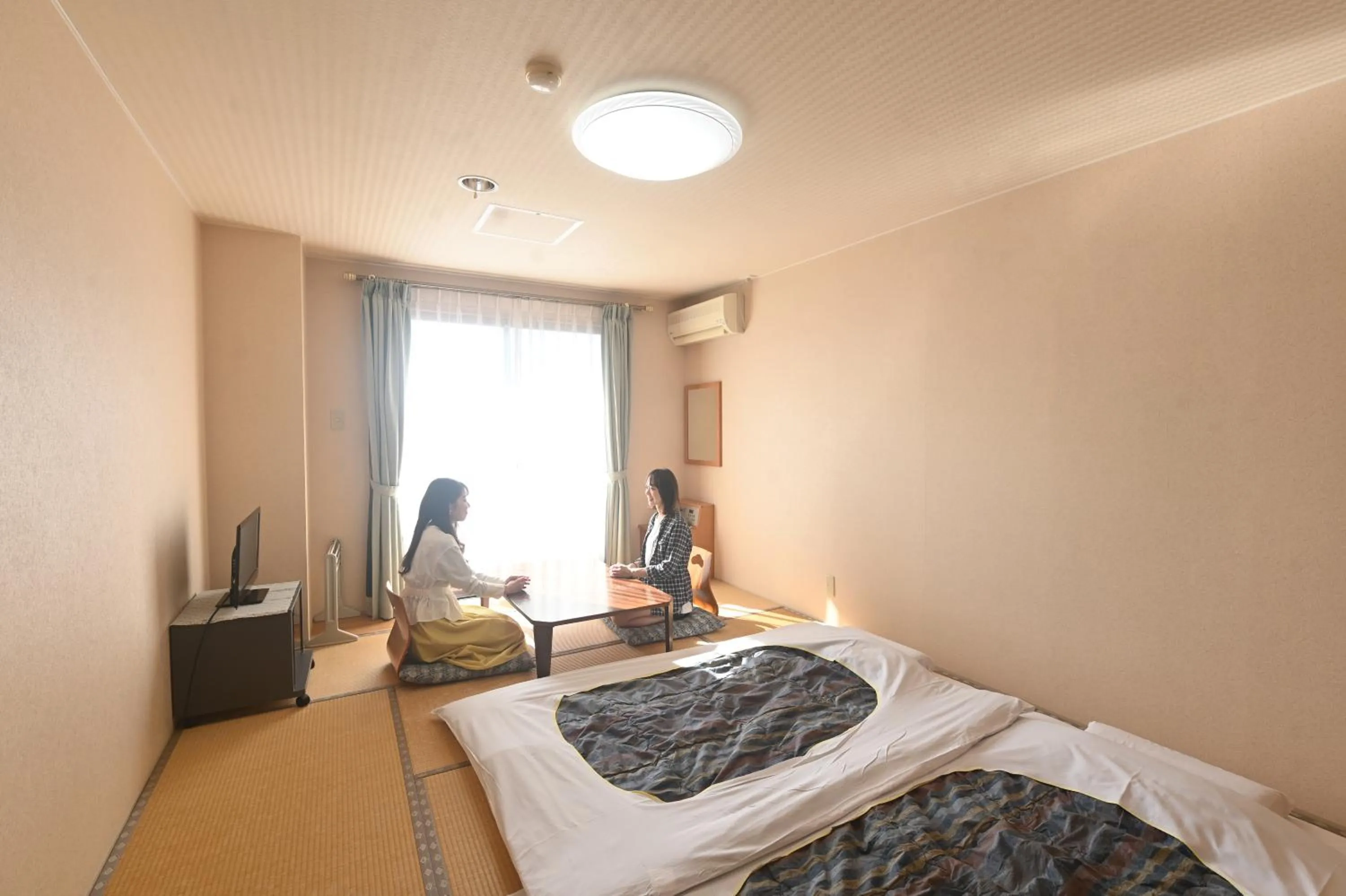 People, Bed in Hotel Sunresort Shirahama