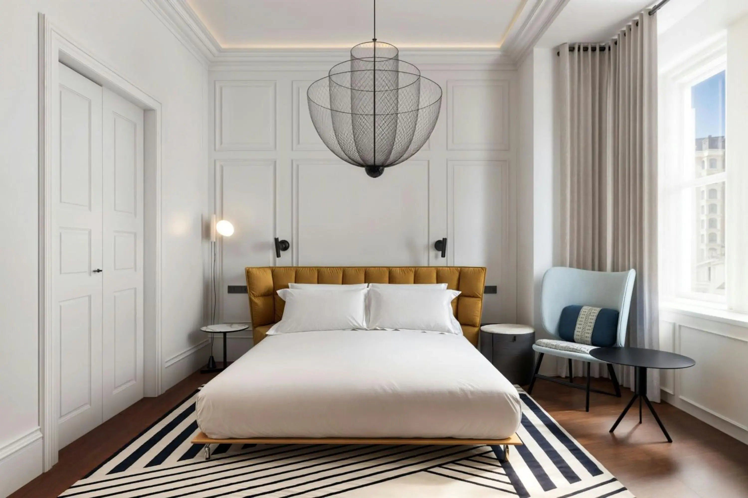 Premium King Room with City View in Aloft Istanbul Karakoy Premium King Room with City View in Aloft Istanbul Karakoy