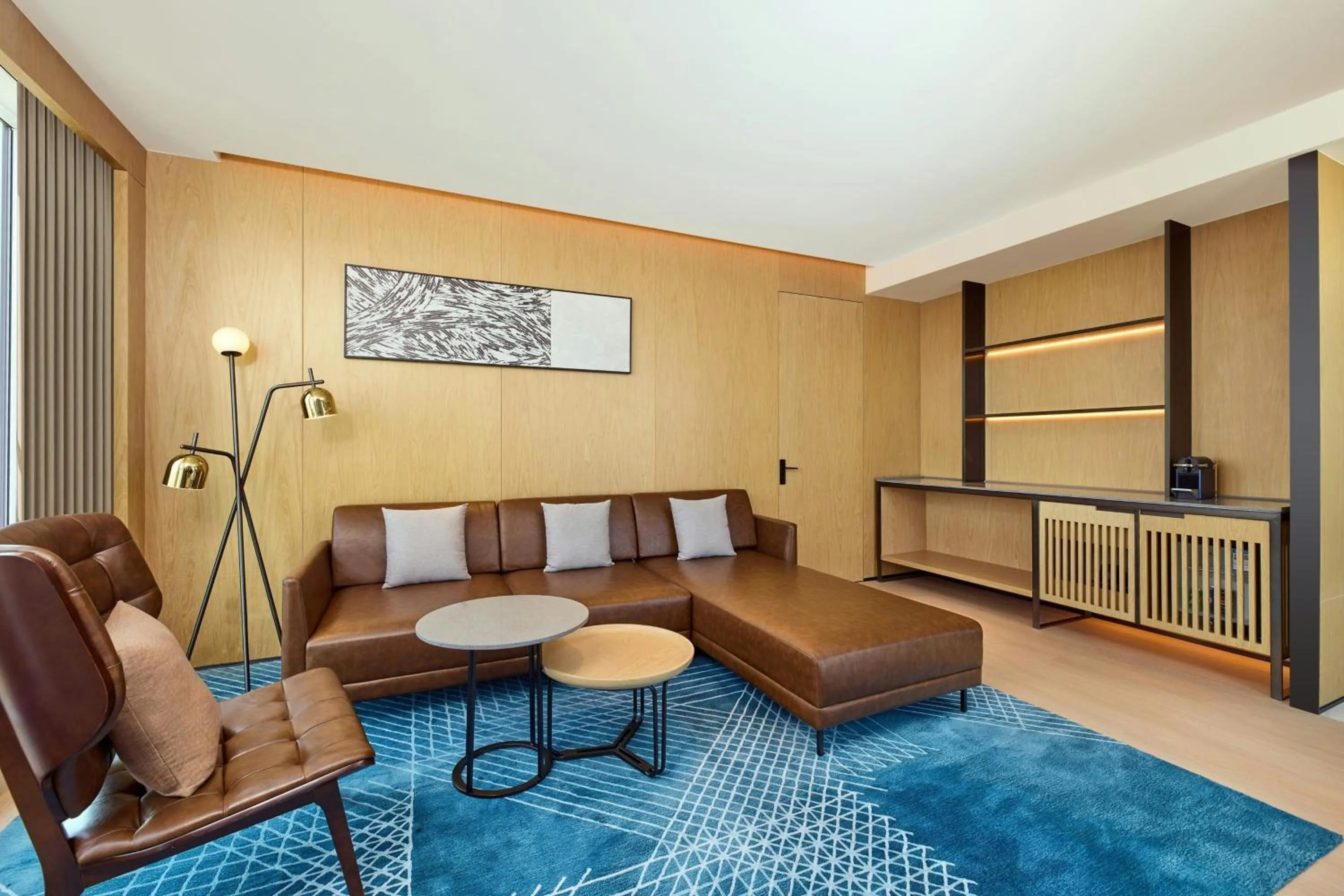 Living room in Four Points by Sheraton Rizhao