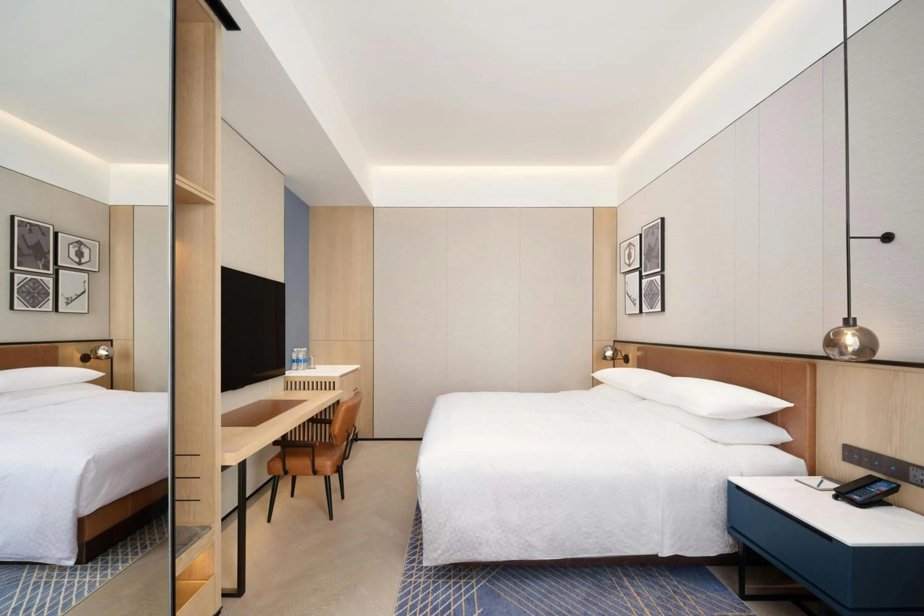 Photo of the whole room, Bed in Four Points by Sheraton Suzhou Gusu