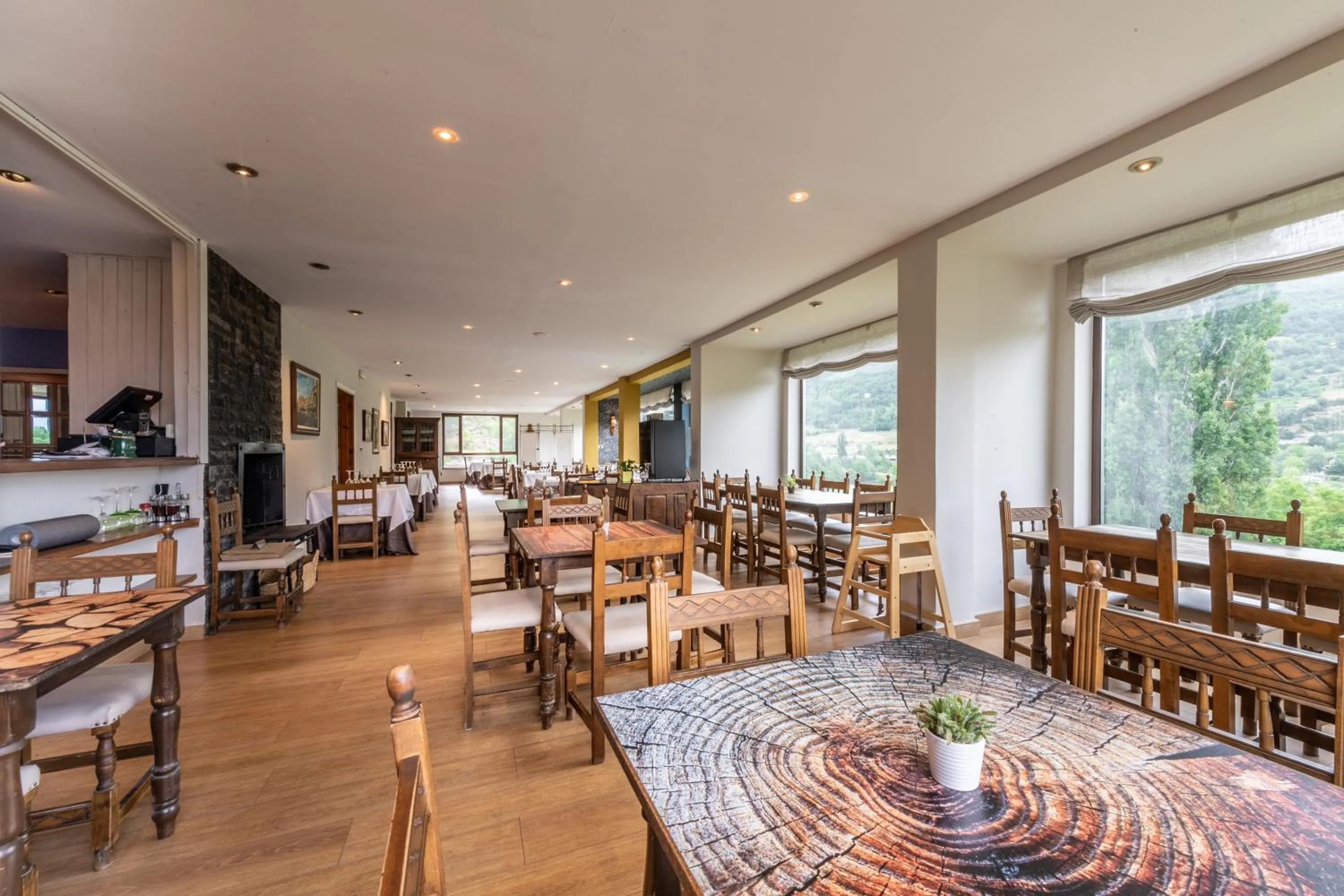 Restaurant/places to eat in Hotel de Montaña El Mirador