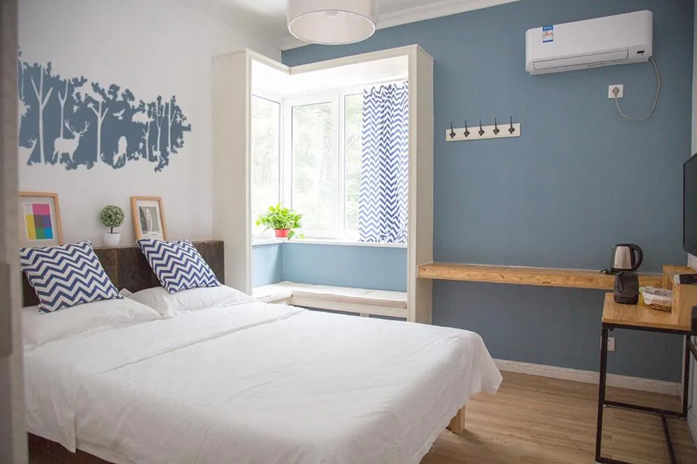 Bed in July Inn Weihai