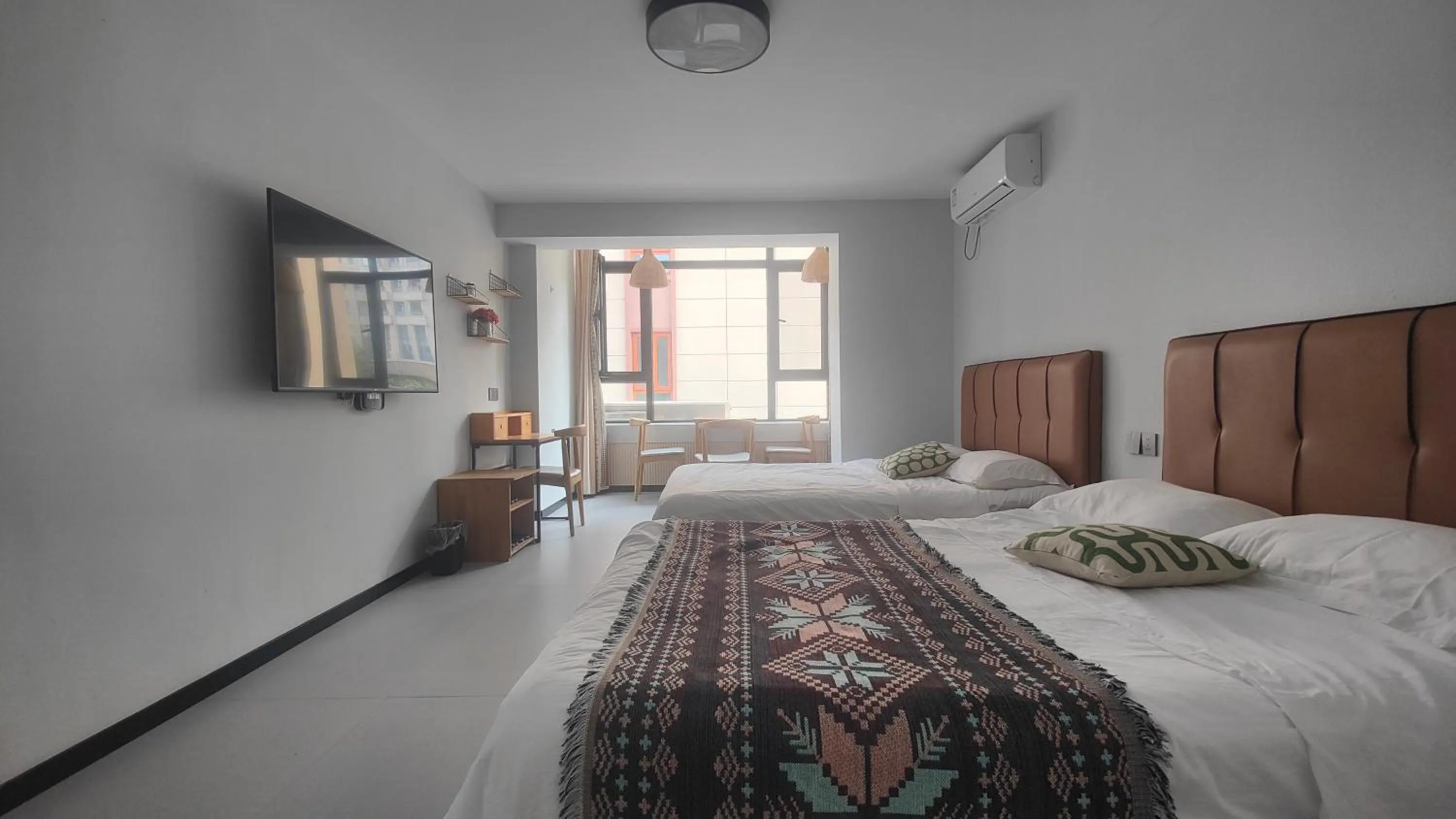 Bed in July Inn Weihai