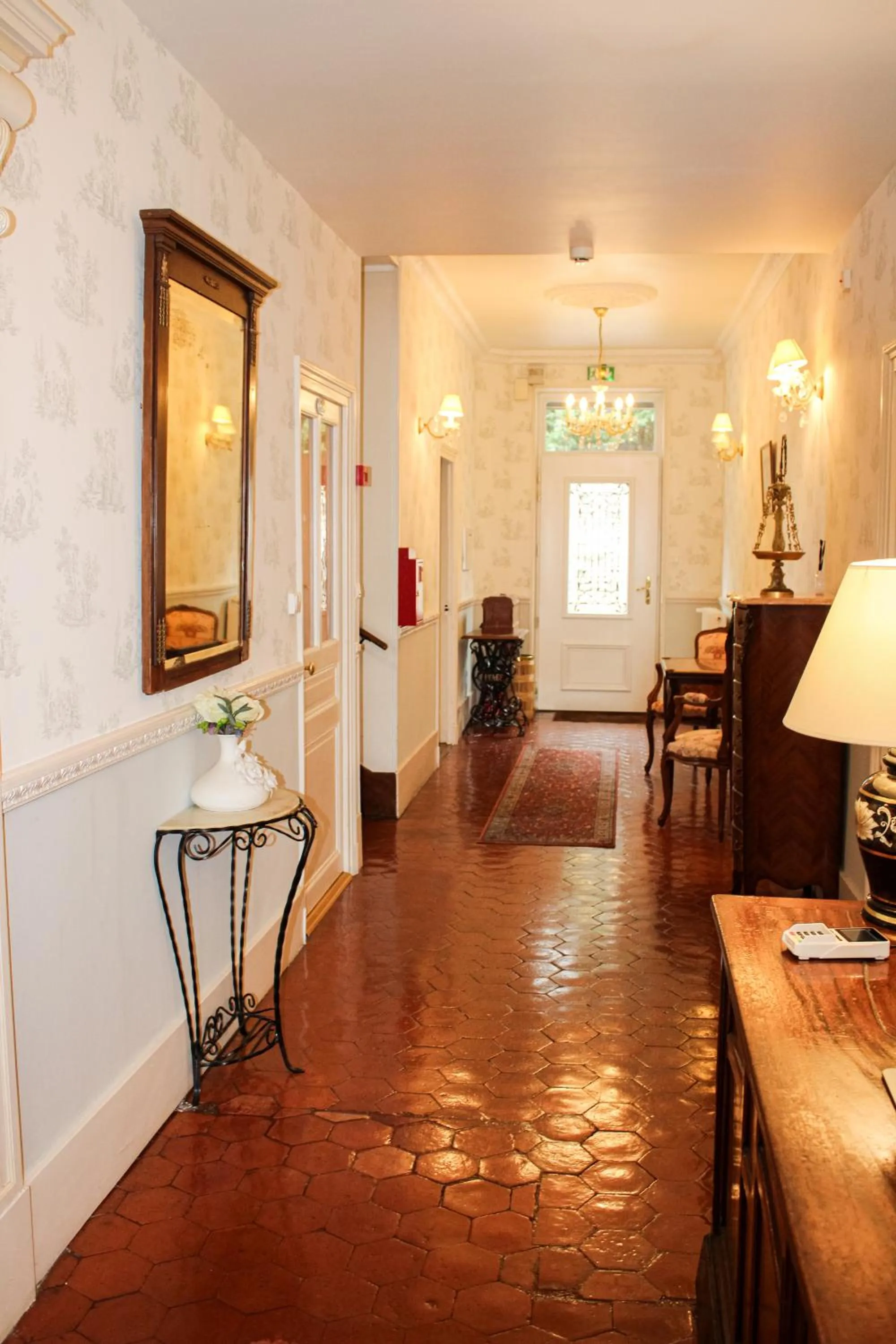 Lobby or reception in Hotel La Villa Fleurie